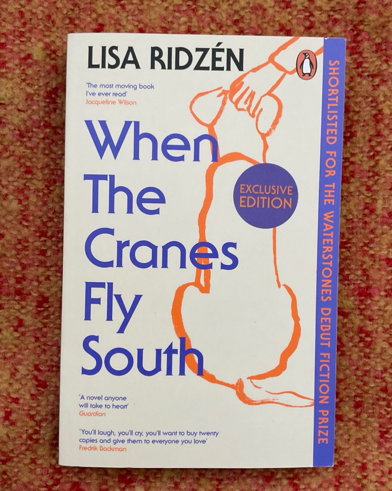 As we look forward to longer & brighter evening, 👏 (but lose an hour of sleep this weekend 😪) the Den pick out recently shortlisted Debut Fiction contender (2025) - ‘When the Cranes Fly South’ - for it’s Wild Card choice. The novel, now in paperback, tells a soul-searching story of an elderly man in his twilight years sharing his perspective on growing old, looking back at his younger eras as a son, a father and husband, and now facing his declining years, alone with his dog. Not an obvious ‘go to’ book club choice but a novel that raises many questions and thoughts on caring for the older generations. It was interesting to discover the novel is written by a young Swedish author Lisa Ridzén who was inspired by notes left by a care team looking after her grandfather. Be prepared to be moved! See profile for link to the Den review.
.
.
.
#debutnovel #swedenmylove #loveliterature #careinthecommunity #bookclubs