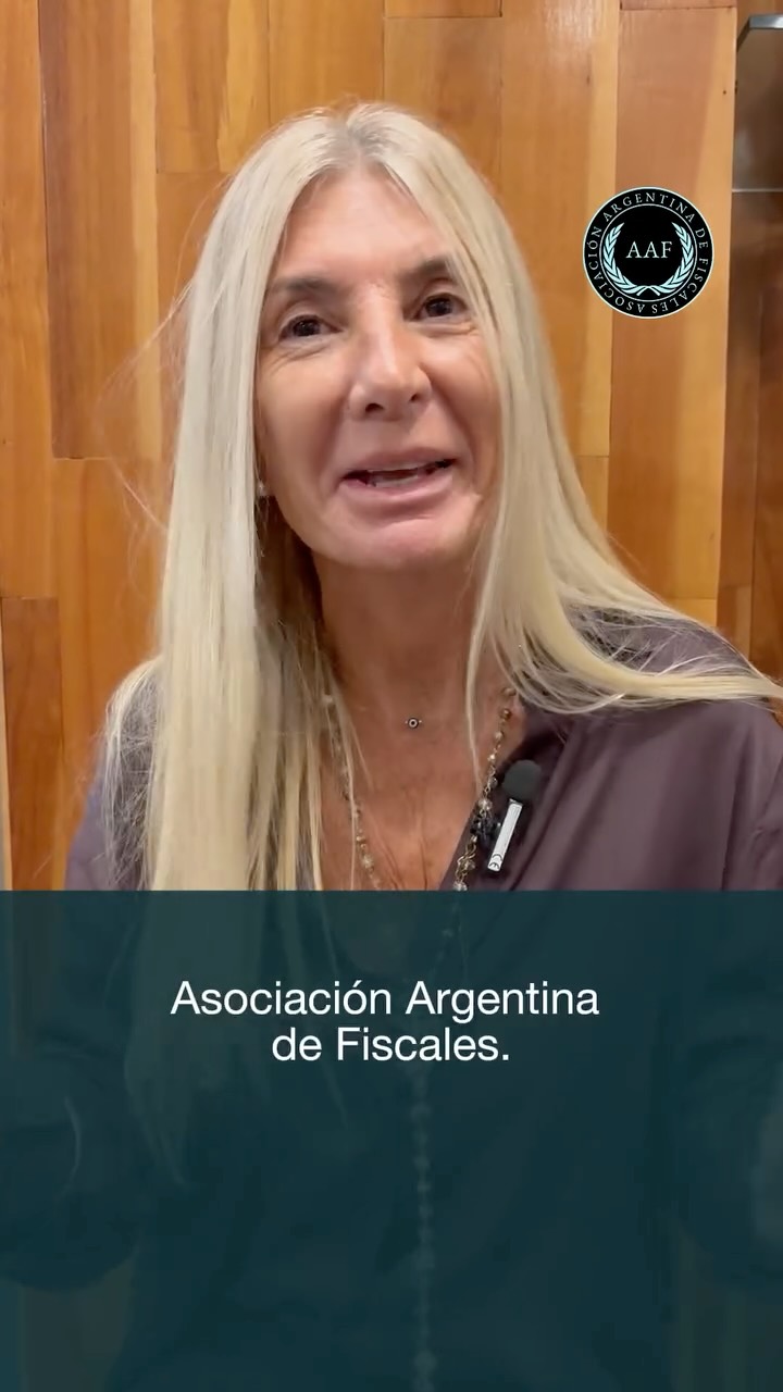 💬 La comunicación en la tarea fiscal es una herramienta de trabajo. Intercambiar experiencias, consultar dudas en tiempo real y compartir buenas prácticas entre colegas fortalece cada intervención y mejora la respuesta diaria.
El grupo de WhatsApp de la Asociación Argentina de Fiscales funciona como un canal directo y útil: acerca, ordena y agiliza. Permite que la información circule con fluidez y que el conocimiento colectivo esté siempre disponible.
📲 Escríbanos por privado para recibir el enlace y sumarse.
Porque cuando hay compañerismo y colaboración, la tarea se vuelve más sólida. 💪🏼
Fiscales por fiscales.