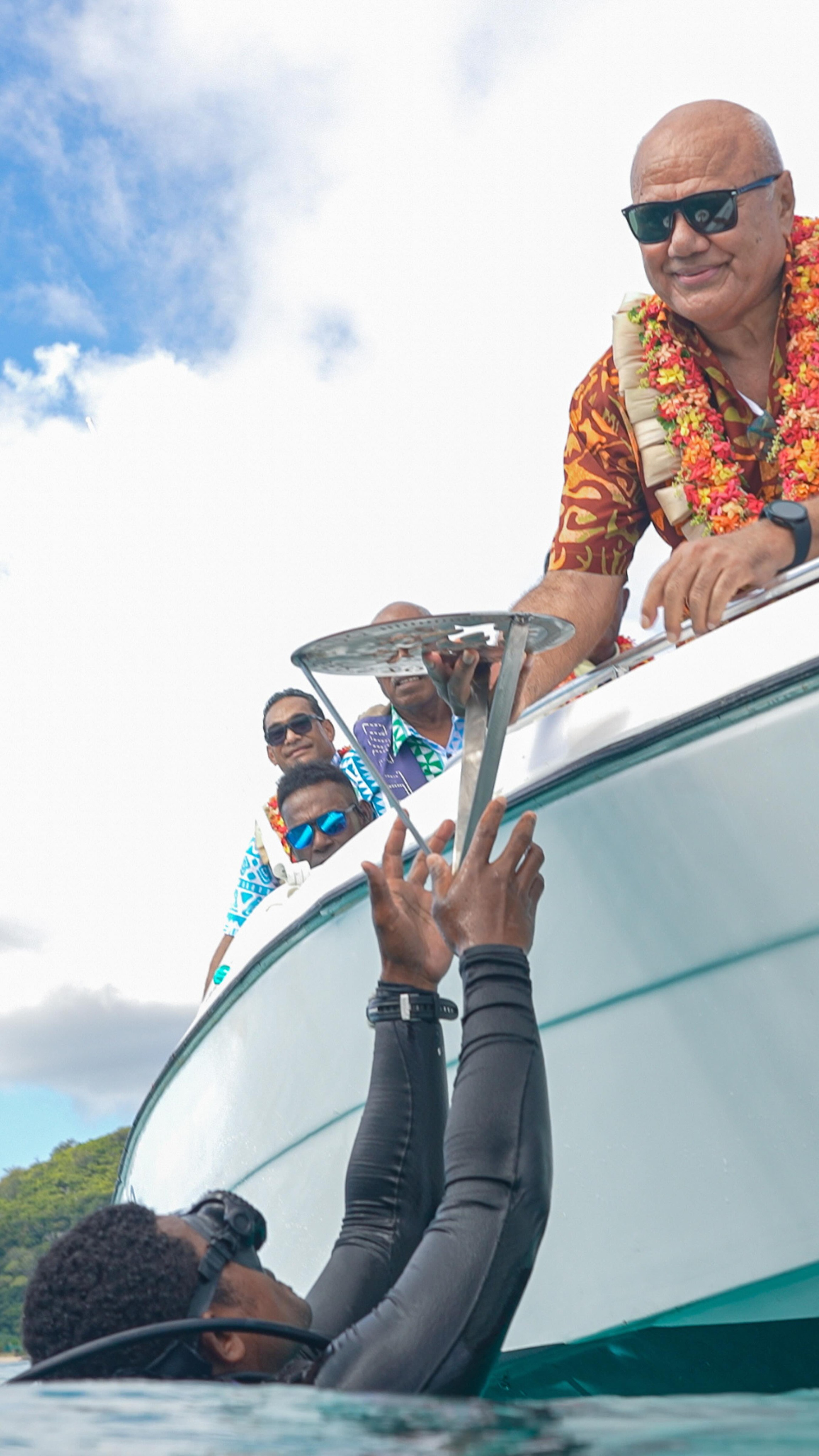 Memories from June 2025 — the opening of the Gene Bank at Castaway. Truly the most special day, and a moment to celebrate the hands that built it, above the surface and below. Surrounded by some of Fiji’s most brilliant minds, all moving toward the same goal. Grateful to be part of the @castawayislandfiji and @outriggerresorts community. One for the books.
And of course, music and celebrations in-house ;) @castawayislandfiji