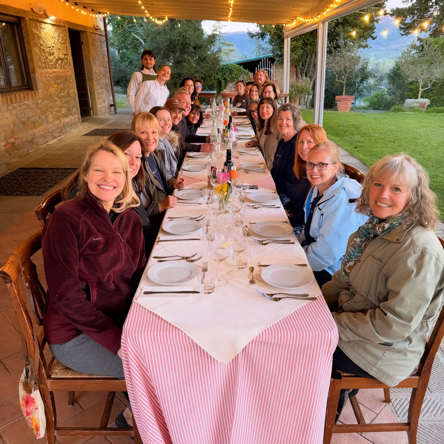 And just like that, day one is complete ❤️
We spent the day creating alongside @sarahmiatt exploring copper plate engraving and printmaking, followed by grounding yoga sessions and a little time to unwind.
Onto day two ✨
#yogaretreat #italianvacation #travel #friendsbecomefamily #art