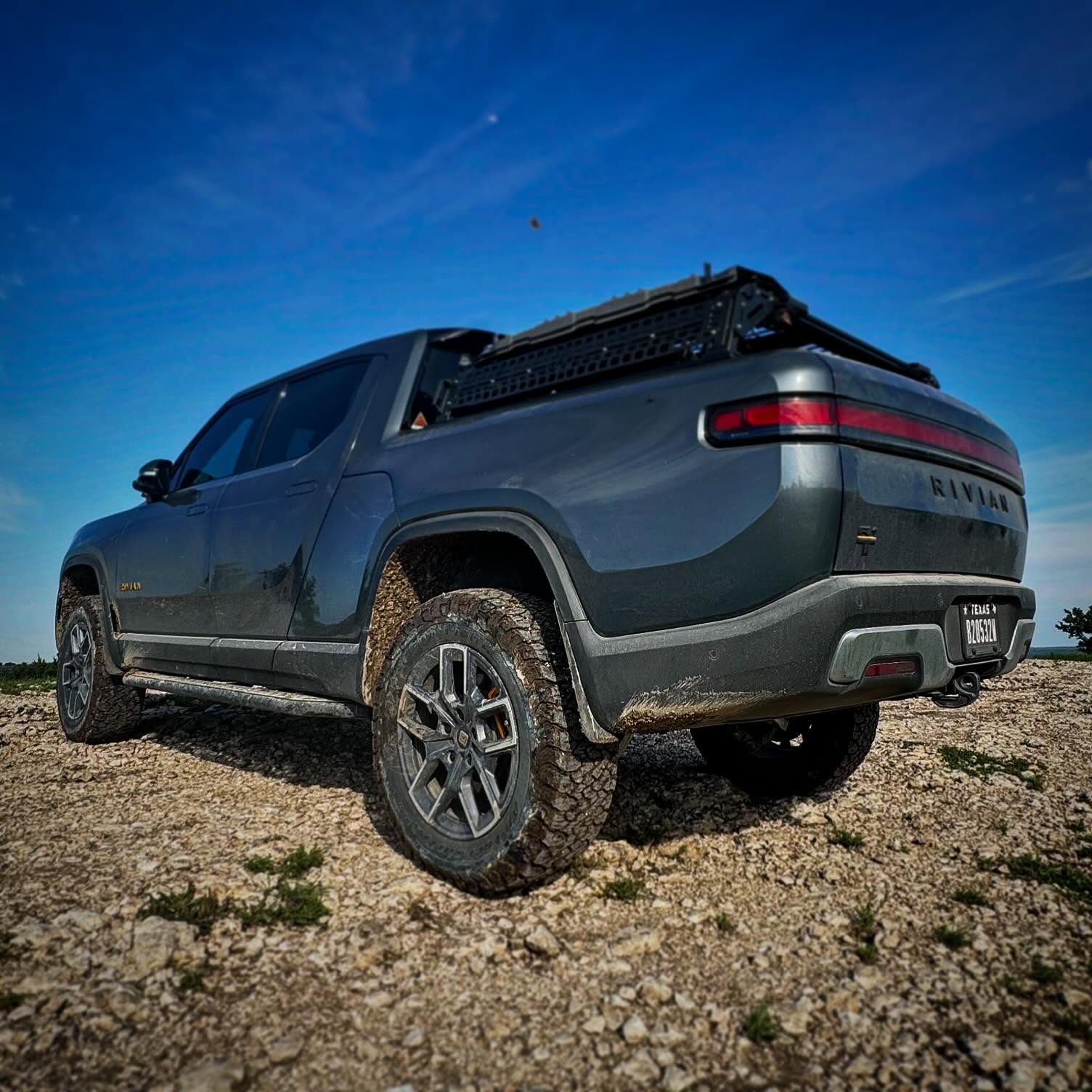 Offroad beast. 3 wheelinβ, slider bashinβ good time. ππβ€οΈ