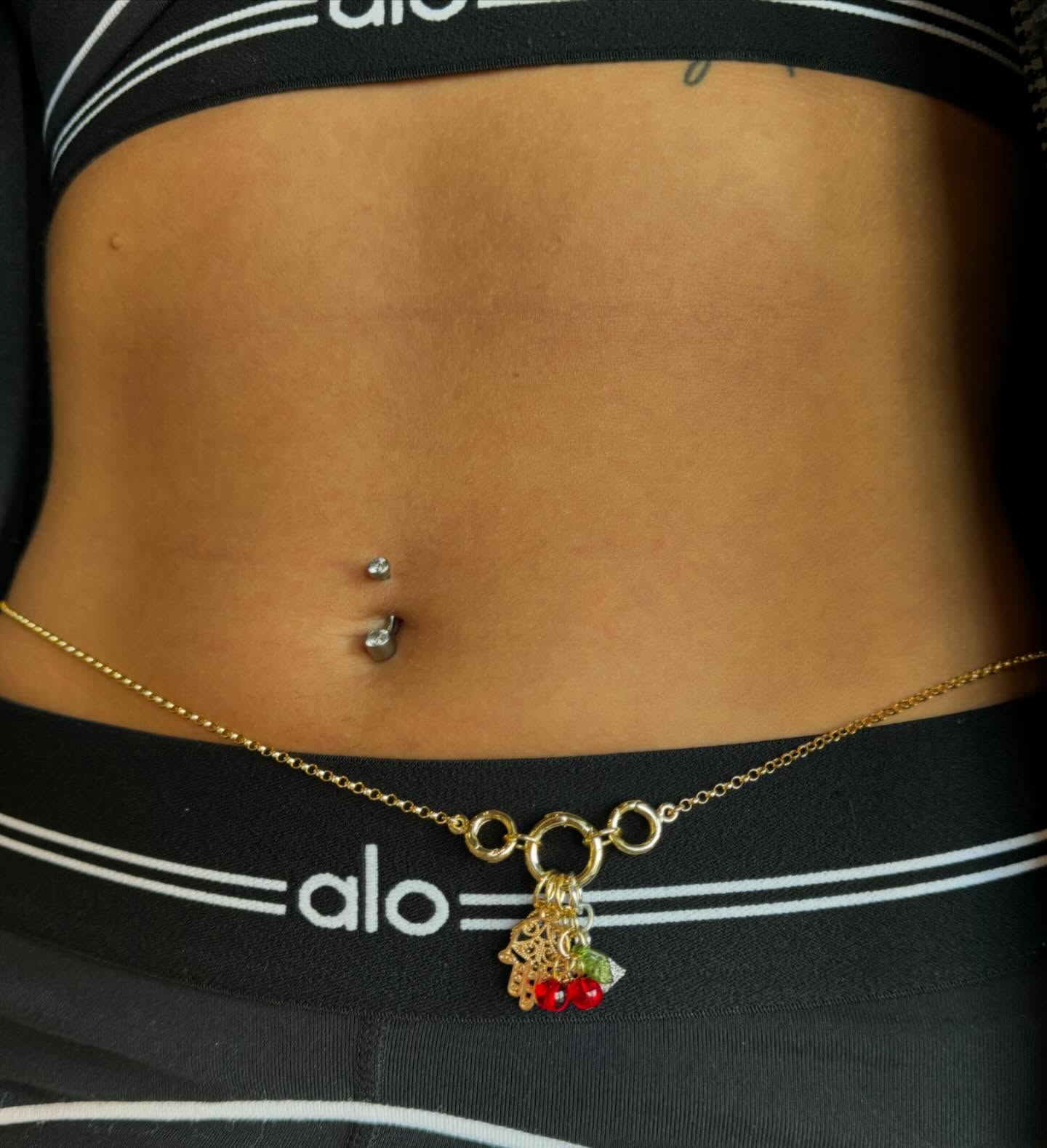 a pop of color makes everything fun πβ€οΈπ #bead #smallbusinesslove #woodlandhills #bellychain #beadlounge