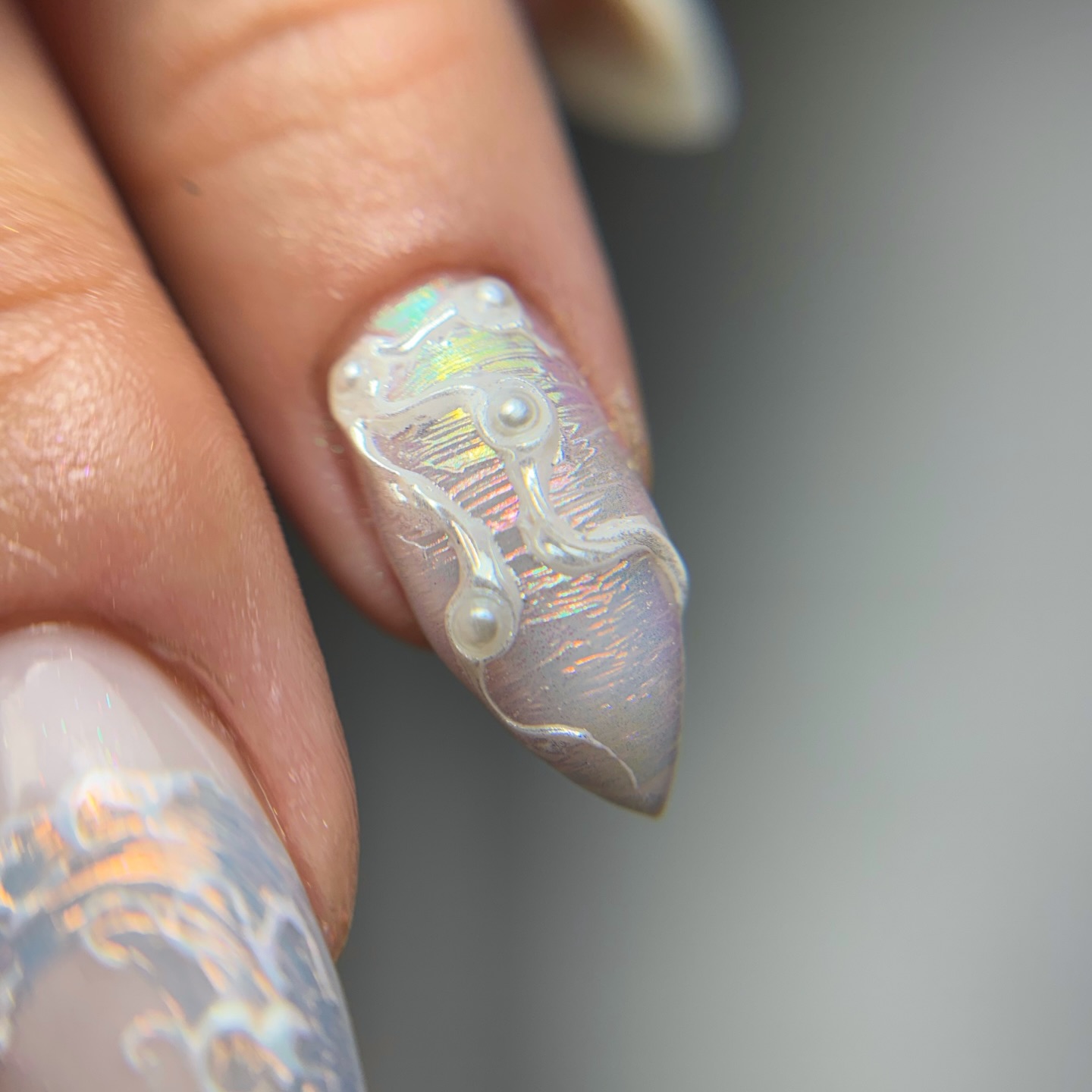 Which one is your favorite?! I canโt pick! Iโm obsessed with chrome and using more than one at a time. ๐คค like I canโt get enough! @pintorde_mar_azul inspo
@kokoistusa
@ericasata
@misspinknail non-wipe sculpture gel
@icegel_global chromes
@bonniebeenail chromes