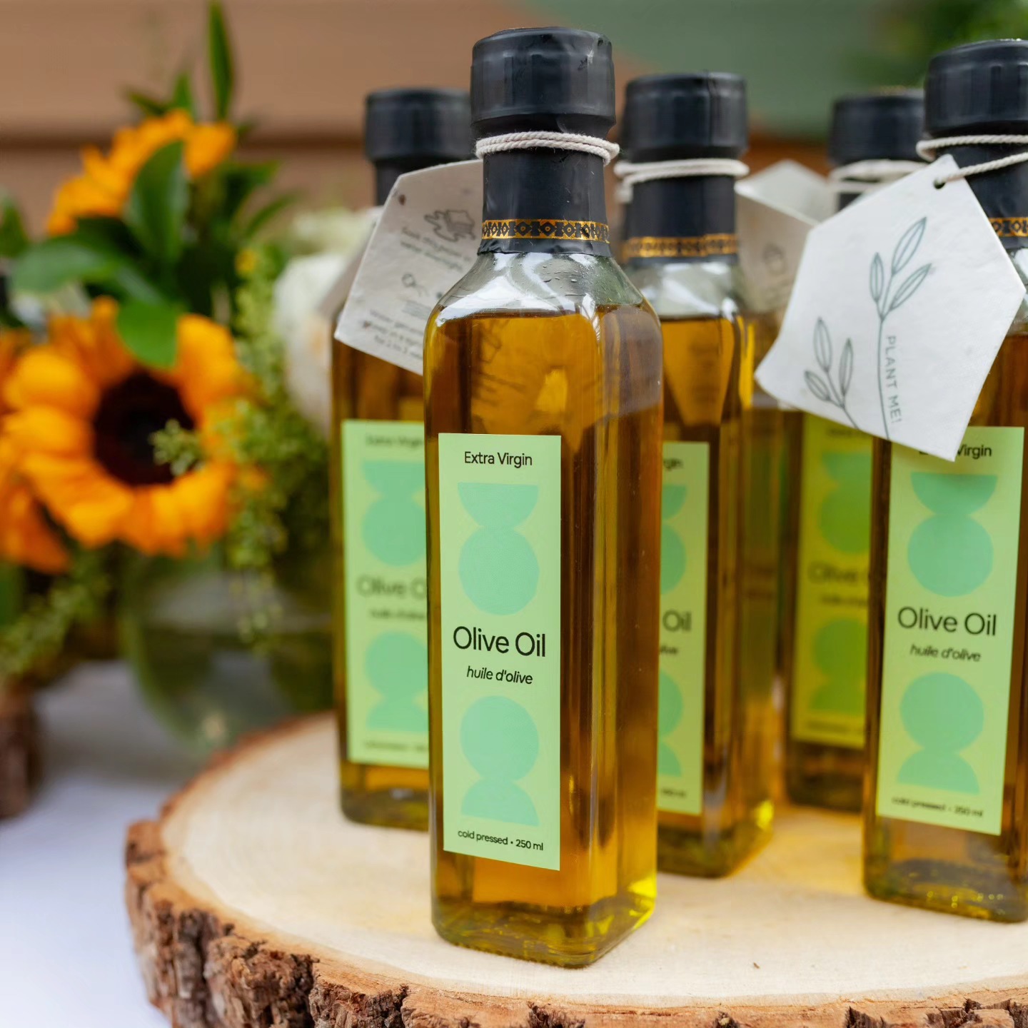 Custom favors carefully curated in-house. π«
.
.
.
.
.
.
.
.
.
.
*This service is only available with certain packages.
#custom #customfavors #favors #bonbonniere #diyfavors #plantme #seedpaper #oilve #oliveoillovers #glitzetglamor