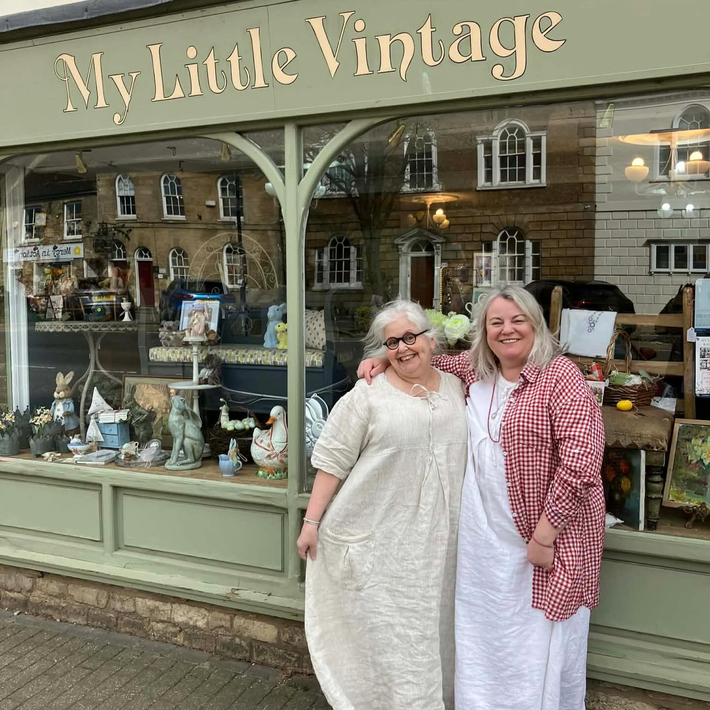 How lovely is this!!
This morning, as it’s my birthday, Rich and I decided to pop over to Olney for breakfast, and of course, I couldn’t resist popping into My Little Vintage. While I was there, I overheard Julia chatting to some customers about her upcoming fair and sharing the exciting news that Acre of Land Clothing will be joining her!
Cue a little squeal from me! 😄
Julia and I then realised (and burst out laughing) that we were both wearing our Acer of Land dresses, completely unplanned!
So, if you’re around on the 25th of April and fancy a really lovely day out, don’t miss it. It’s going to be such a special one! ✨
@an_acre_of_land @mylittlevintageshops
