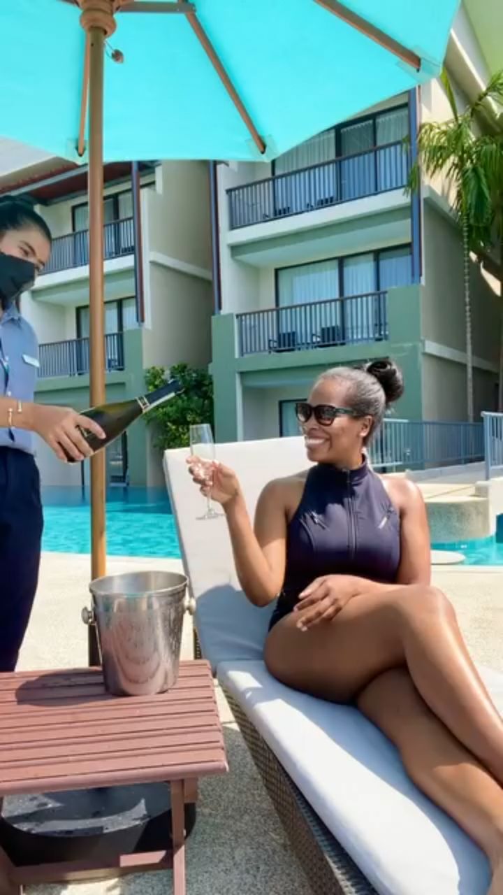 I've been traveling & living in hotels full-time for almost 6 years & originally made this reel in honor of my 4 year anniversary, I've decided to take a walk down memory lane! Part 1
After losing my corporate job working at a Fortune 50 company, I decided on July 20, 2020 to get rid of everything including my apartment and live full-time out of a carry-on suitcase.
This may sound crazy, but I knew that I was really good at finding hotel deals and in 2020 there were a lot of amazing hotels that were sitting empty and charging less than $50/night or $1,500 for the month. I was paying $2,300/month to rent my apartment plus another $600-700 on things like my cable bill, electric bill, water, sewer, trash, internet etc, so being unemployed it was an easy decision to move into a hotel to save over $1,000 a month.
Plus living in a hotel meant I earned points which I could redeem for free nights lowering my cost even more and I received daily housekeeping, free breakfast and didn't have to pay for any utilities.
6 years later, I'm loving my nomadic lifestyle and I'm loving finding hotel deals even more! I love sharing what's possible with my community so I've started a travel blog, Travel Tips For Broke People, check it out at www.InSearchOfTraveler.com/blog
#blackdigitalnomad #blacktravel #blacktravelfeed