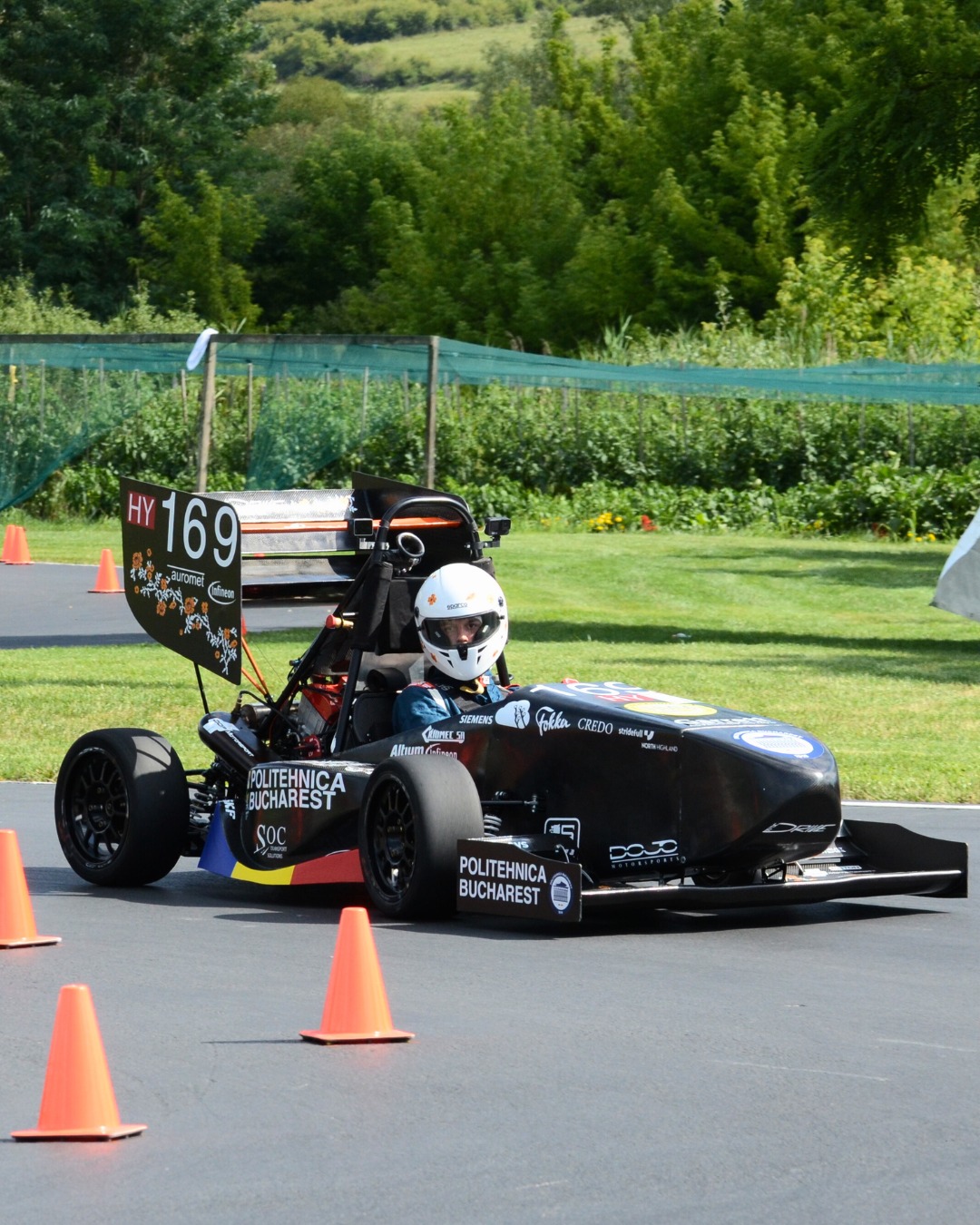 finally got airborne
.
.
.
#fsbalkans #formulastudent