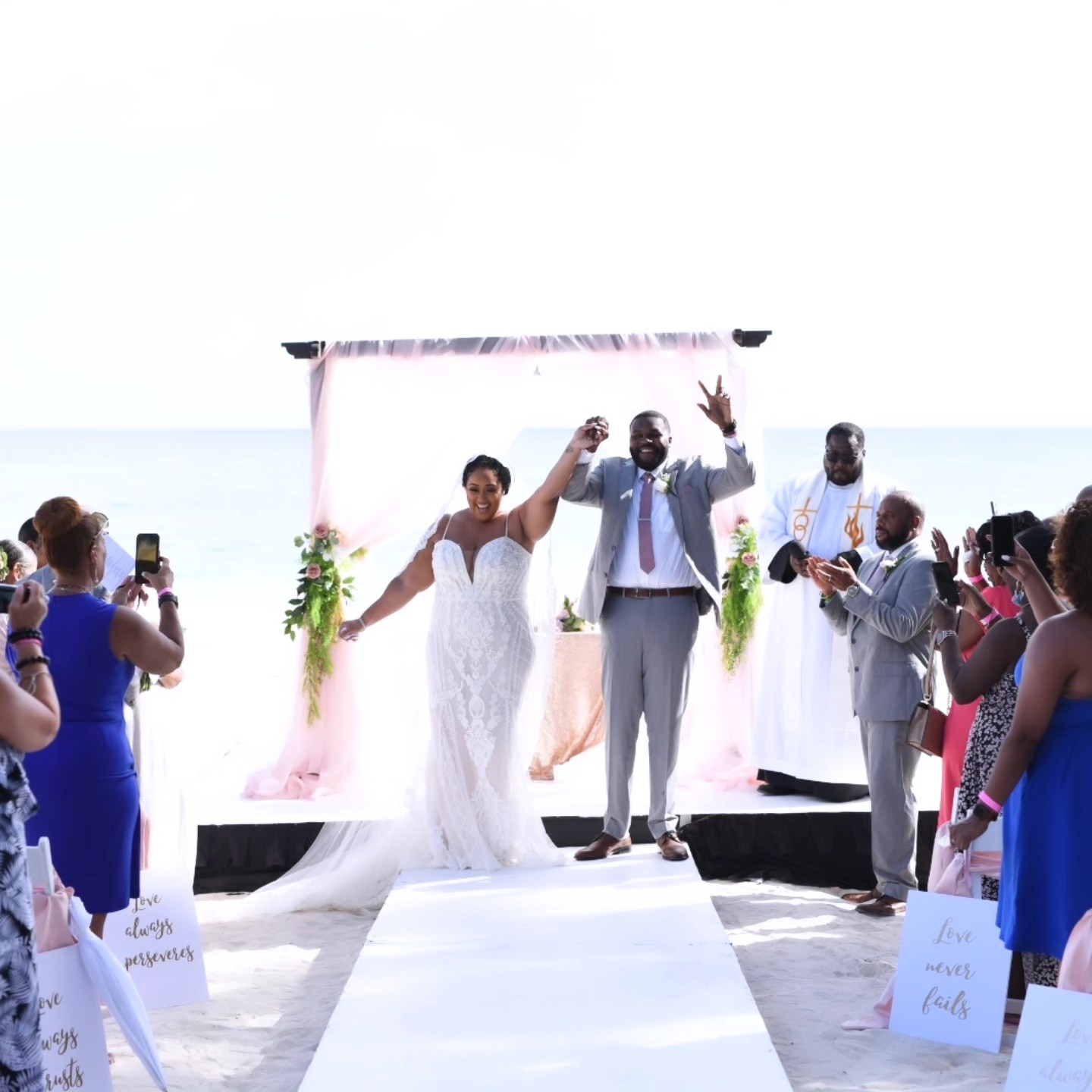 Pure joy, sunshine, and sea breeze ā what more could you want on your wedding day? This stunning couple tied the knot on one of Barbados' most beautiful beaches, surrounded by love and laughter. If youāve been dreaming of a romantic destination wedding, let us help you bring it to life. Your unforgettable day starts here.
Ready to say āI doā in paradise?
Letās start planning ā send us a DM or click the link in bio to learn more!
šø @rickychasephotography
#eventsbyleigh #barbadoswedding #BarbadosWeddings #Barbados #barbadosevents #barbadosbeach