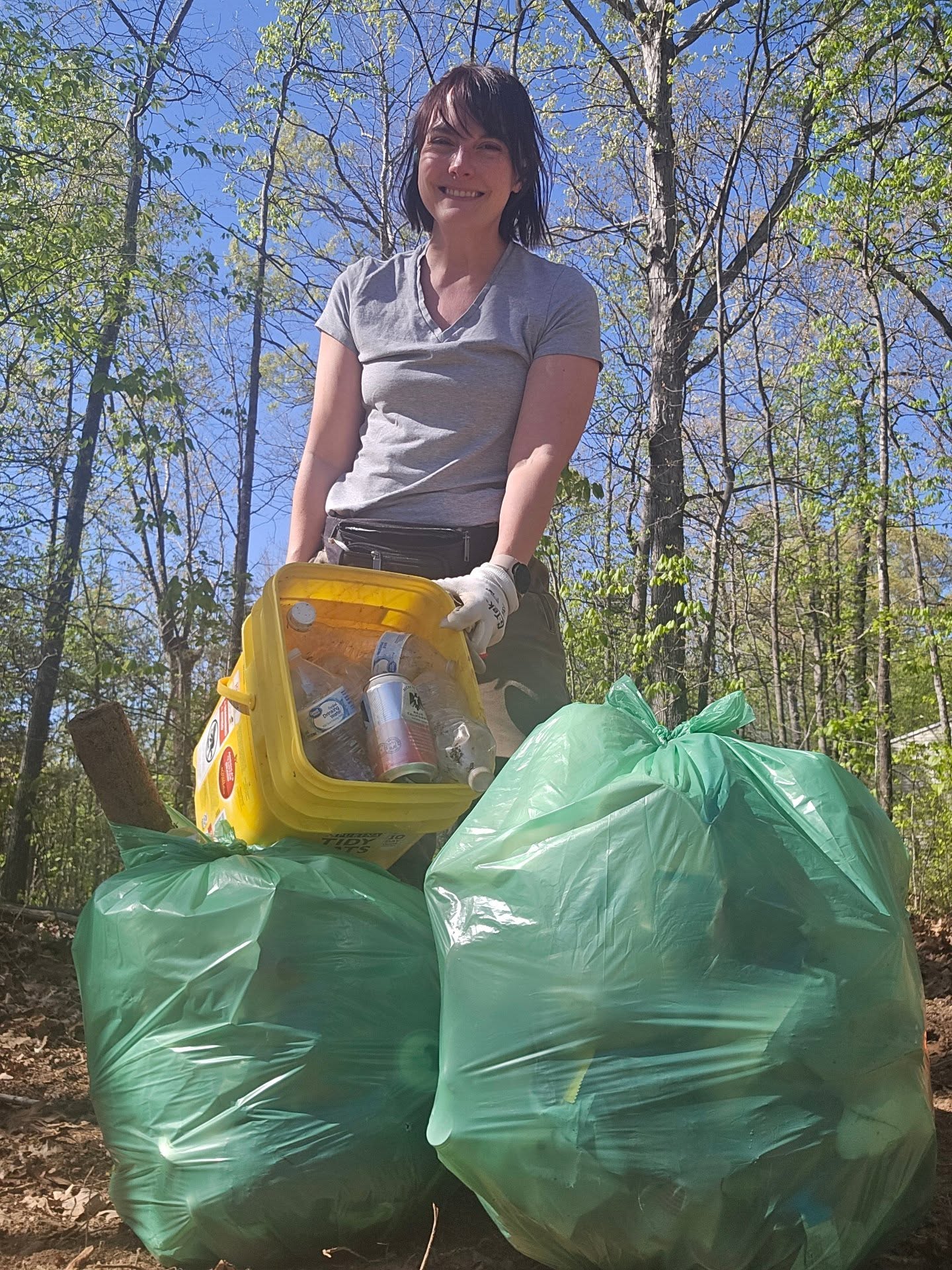 Hit up a new trashy spot I noticed while driving. Albemarle Park has a gorgeous new playground and fresh parking lot, but the woods and sidewalks around it are covered in trash. 😔
10 pounds of trash and recyclables today. Way more work to do, but i was glad I was able to get into the woods before the thorns grow up much further. Yow!
#TrashCleanup #MecklenburgParkAndRec #ProtectOurWaterways #KeepNatureWild #ProtectNature