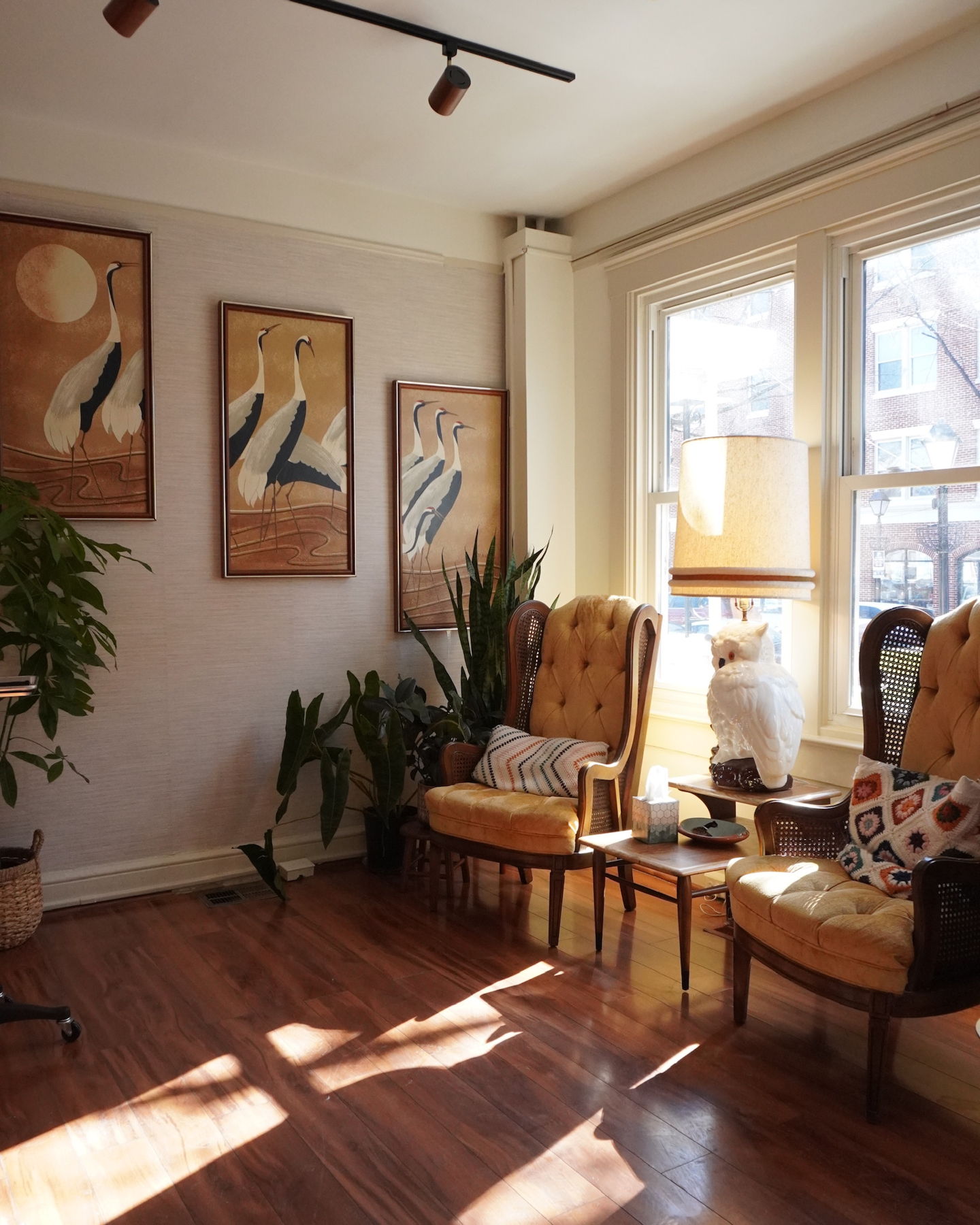 We can never get over how cozy the salon feels when you first walk in. We love the warmth the space provides and the feel of comfort that the chairs deliver while you wait for your coffee and snack.
What’s your favorite part of the visit?