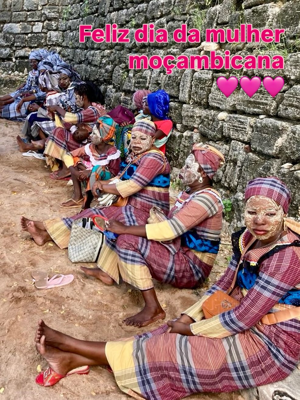 VIVA 🩷
Feliz dia da mulher moçambicana
Viva Resiliência
Viva Força
Viva Graça
Viva Coragem
Viva Amor
Viva Compaixão
Viva Criatividade
Viva Justiça
🩷VIVA🩷VIVA🩷VIVA🩷
#diadamulhermoçambicana