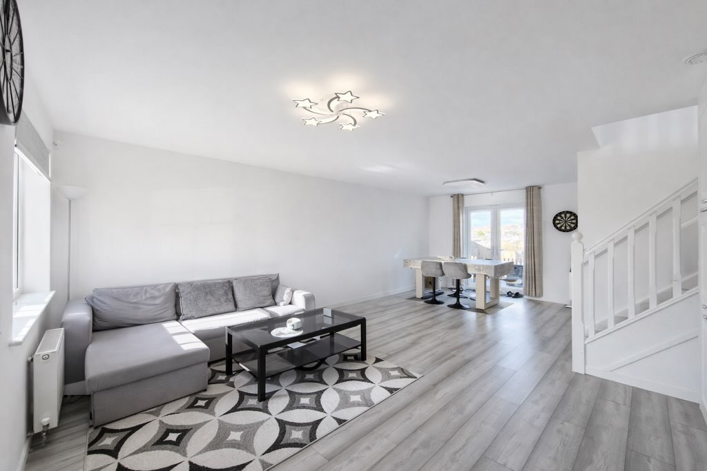 3 bedroom detached villa For Sale
📍 Brocks Road, Perth, PH2 0GD
🔑 Offers Over £299,000
Private gardens and driveway !
Beautiful views
Reserved and peaceful cul-de-sac
Must view ! Spacious, bright and airy with space for extension .
DM to arrange a viewing !
Further details available on our website - link in bio