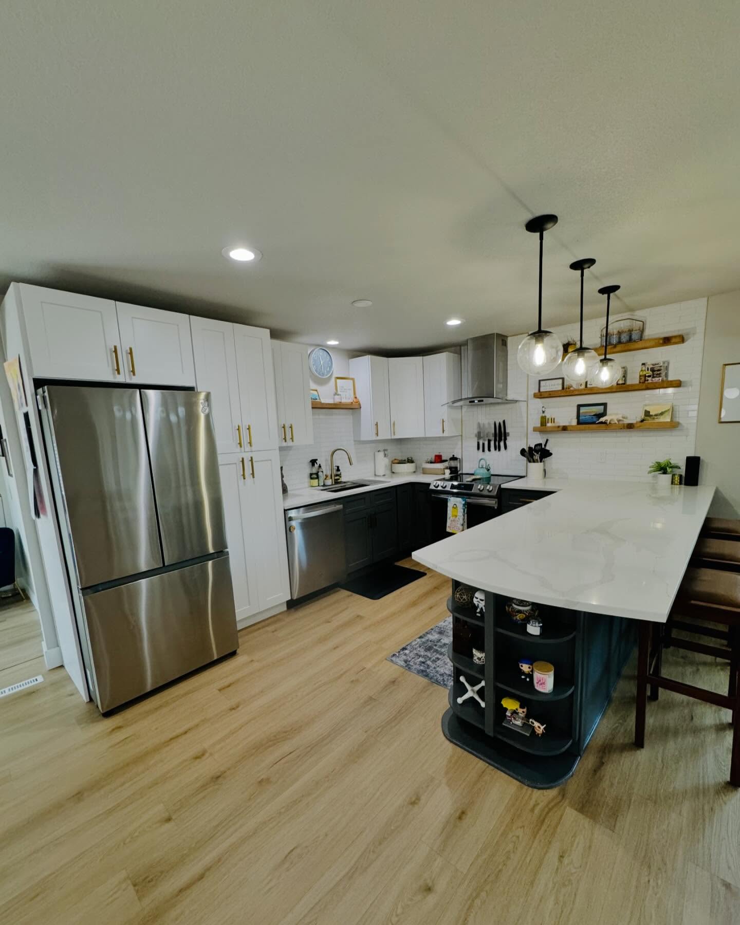 We did a deep clean of this beautiful home in Arvada today for the kindest clients! Thank you for entrusting us with your home 🤩