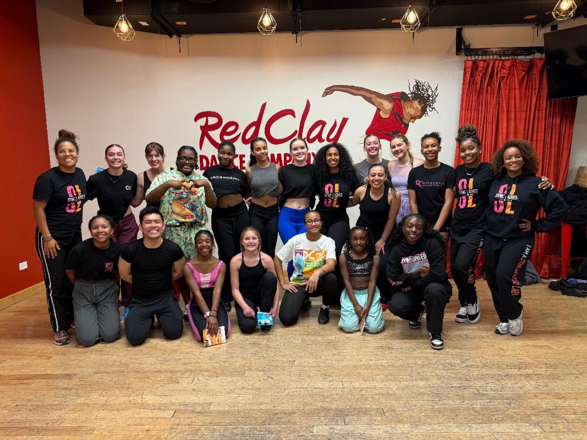 More than a dance camp, the gathering in Chicago was a space of sisterhood, rhythm, and power. In partnership with @redclaydance, the @syncladies Empowerment Camp brought together dancers of different ages and levels for a day of learning, exchange, and growth.
Through classes, connection, and messages of self-love, self-confidence, and self-respect, the experience put into motion what lies at the heart of the Chloé and Maud Foundation: using art to empower young people and open pathways for their dreams to become reality. 💛
#chloeandmaudfoundation #syncladies #syncladiesbootcamp