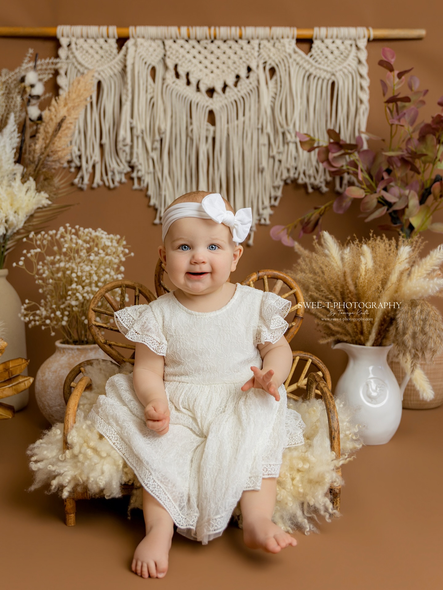 HAZEL | One Year
📸 © 2026 Swee-t-Photography Barossa’s Newborn Photographer
https://www.instagram.com/swee.t.photography/
www.swee-t-photography.com
#barossanewbornphotographer #barossanewbornphotography #barossababyphotographer #barossamaternityphotographer #barossastudio