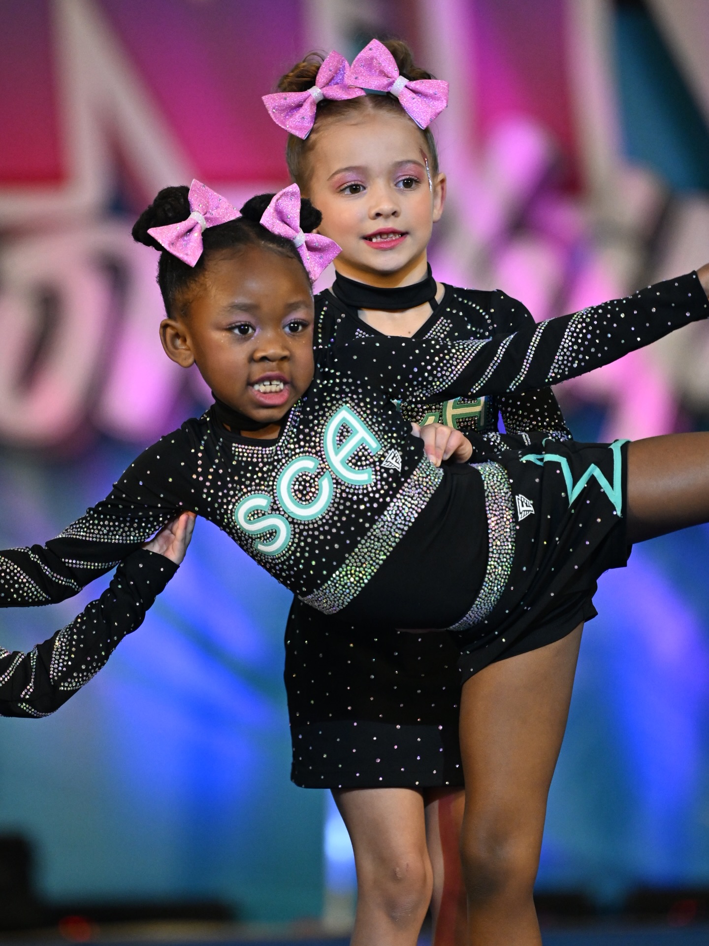 Denver was a blast and we can’t wait to do it all again next season!
One of our favorite moments of every competition… is when @jerryhughesphoto captures the pure joy of athletes when they step onto that mat!
Parents, what’s your favorite part?
#worldcheerco #cheerleading #allstarcheer #denver