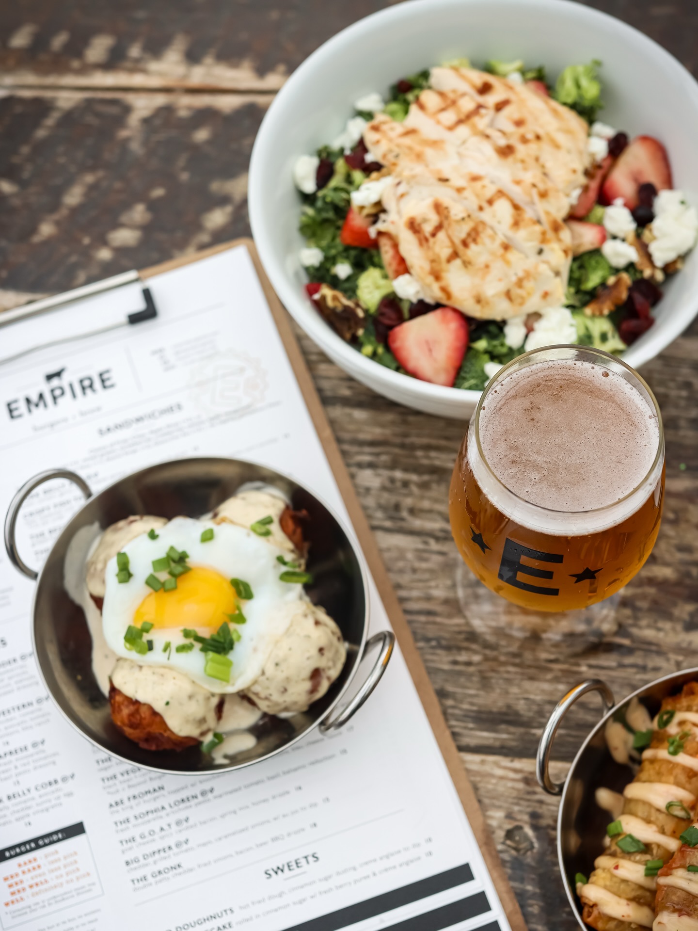 Lunch that turns into “let’s stay for one more.” 🍻
Cold beer, hot plates, and no wrong choices—just how Empire does it.
Dine-in & to-go at both locations. Delivery available at Lombard only.
#EmpireBurgersAndBrew #NapervilleEats #LombardEats #LunchPlans
