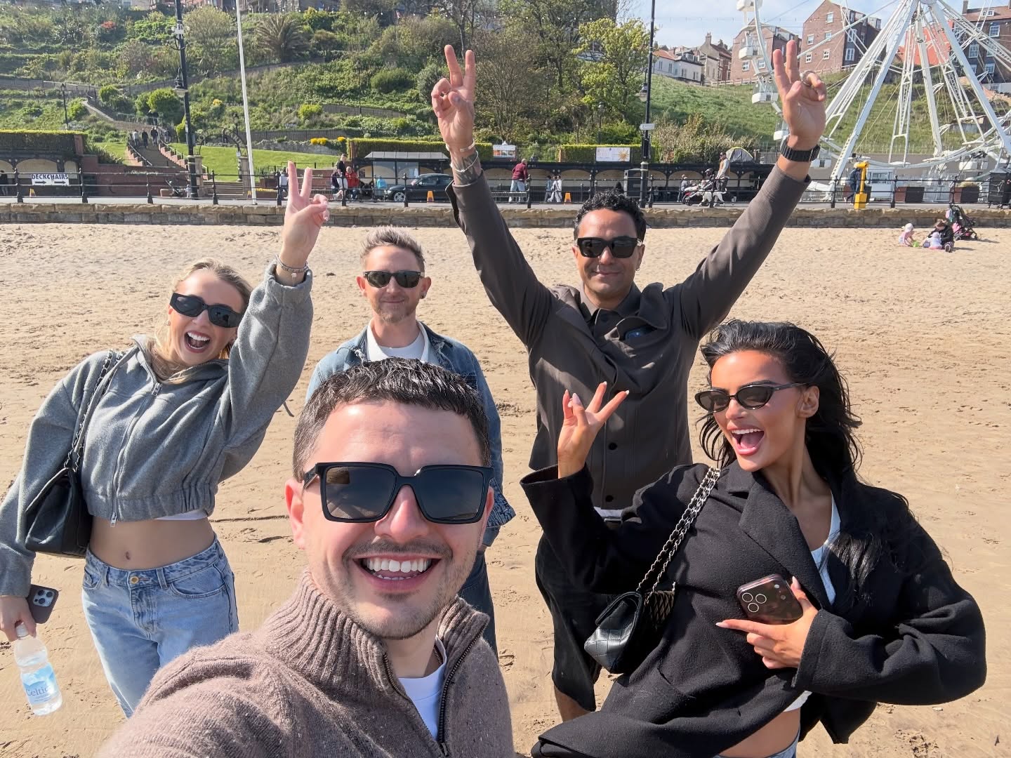 Team day out to Scarborough ππ
@glenjohnlewie
@marcuskadohair
@rubycoxhair
@bypaigelissia
@ben__merrick
#kadohair #scarborough #dayout #teamday