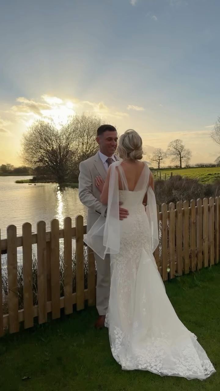 RUBY & GARY
28.03.2026
🤍
What a day at @sandholeoakbarn for the beautiful couple, Ruby & Gary.
From sunshine to showers, we truly had all the seasons in one spring day.. but nothing could dampen this couple’s spirits. Their love for each other was so clear to see.
Just when we thought the day couldn’t get any more special, it ended with a stunning sunset.
A perfect wedding day surrounded by all their family and friends 🤍
Venue | @sandholeoakbarn
Content Creator | @forevermorecontent
Celebrant | @yourceremony001
Photographer | @christopherlewisphotography & @rifkin_and_livesey
Bride Hair & Makeup | @yasmin.bridal
Dress | @prettywhitedressbride
Suits | @groomformal
Florist | @wildfirefloralco
Bridesmaid Dresses | @bridesmaidbyjb
Bridesmaid Makeup | @hayleyboothmakeup
Bridesmaid Hair | @ak_hairandaesthetics
Pianist | @pianopag
Entertainment | @jonnyrossmusic