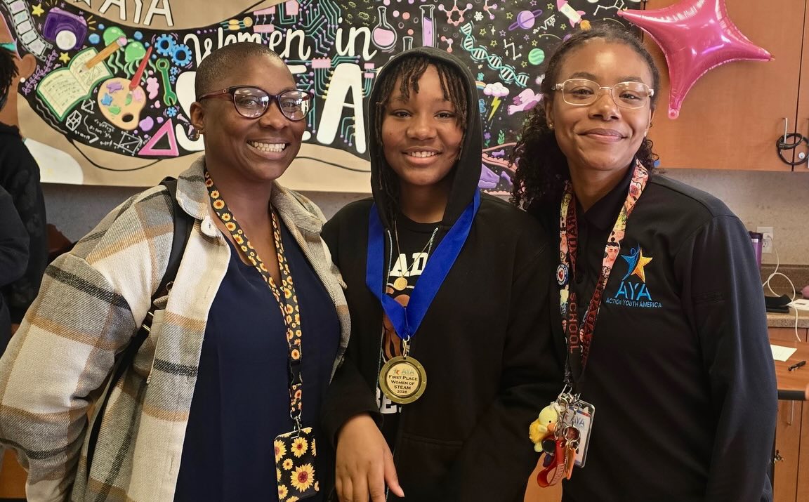To celebrate Women’s History Month, we held a Women in STEAM showcase at Melva Davis Academy. Students from each of our sites created a project based on a woman-made invention. 👩🏽🔬🔬
Congrats to Bradach, Gus Franklin and Theodore Vick for getting 1st🥇 , 2nd🥈 and 3rd🥉 place!
@adelantoesd @vvuhsdofficial
#WomenInSTEAM
#ActionYouthAmerica #AfterSchoolProgram #AESD #VVUHSD