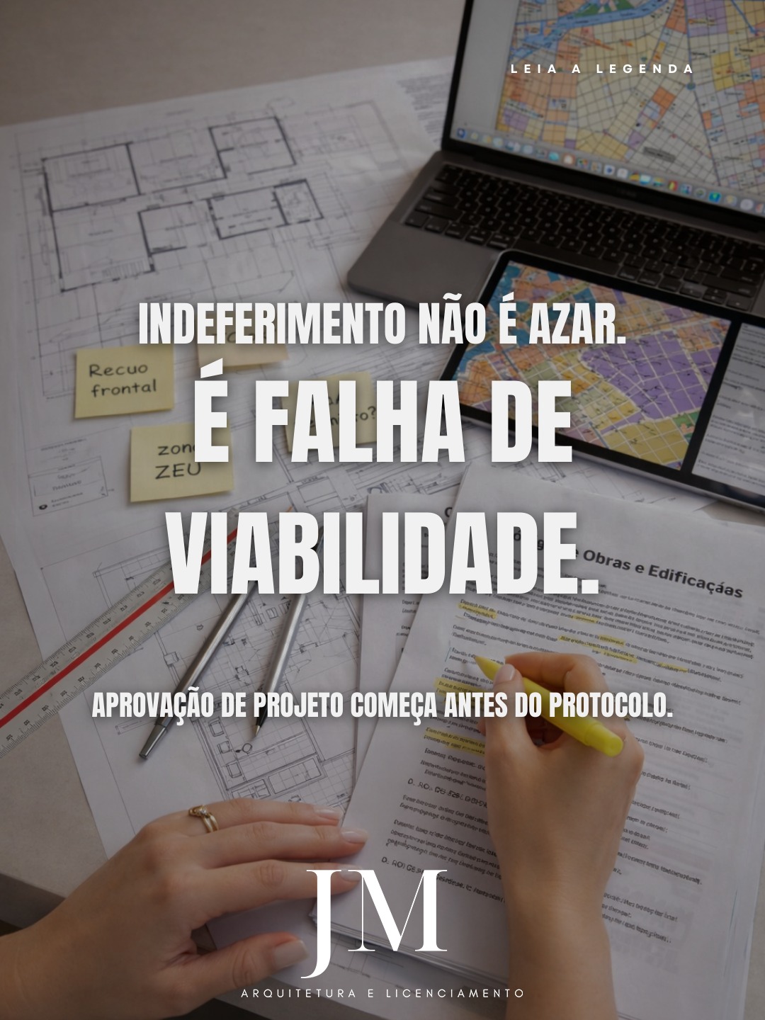 Muita gente acredita que o indeferimento de um projeto acontece por “rigidez da Prefeitura” ou por azar no processo.
Na prática, quase sempre o problema começa antes mesmo do protocolo.
O erro mais comum é pular a etapa de viabilidade técnica e legal do imóvel.
Antes de aprovar um projeto em São Paulo, é indispensável analisar:
• zoneamento e uso permitido;
• recuos, taxa de ocupação e coeficiente;
• incidência do Código de Obras;
• restrições do lote e do entorno;
• compatibilidade entre projeto, cadastro e legislação;
• impacto na regularização futura e emissão de documentos.
Quando essa leitura não é feita corretamente, o resultado costuma ser:
— exigências técnicas;
— comunique-se;
— indeferimento;
— retrabalho de projeto;
— atraso na aprovação;
— aumento de custo.
Por isso, na JM Arquitetura e Licenciamento, a aprovação não começa no protocolo.
Ela começa na estratégia de viabilidade do empreendimento, reduzindo riscos urbanísticos, fiscais e registrais desde a origem.
Projeto aprovado não é sorte.
É método, leitura de legislação e estratégia técnica.
Seu projeto está em fase de estudo ou aprovação em São Paulo?
Envie VIABILIDADE no direct e te explicamos os principais riscos antes do protocolo.
#aprovacaodeprojeto
#alvará
#obranova
#prefeituradesp
#projetolegal
#evtl
