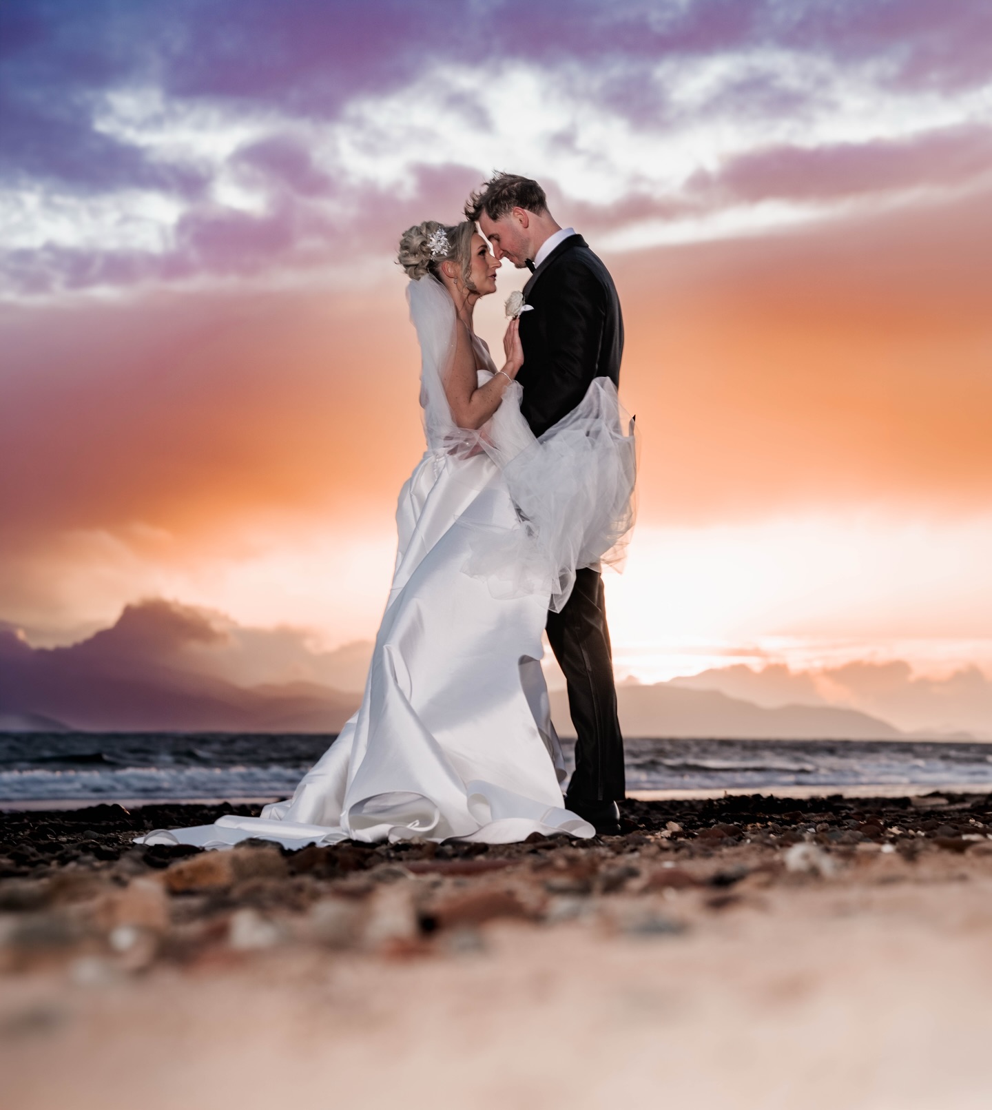 Laura & Blair’s wedding at Seamill Hydro was an absolute joy from start to finish 😍💜
Laura looked stunning, while Blair was the definition of cool in his tux, James Bond, eat your heart out. The whole day had such a fun, relaxed, family feel, with everyone just buzzing to be there.
We did try to head outside for the family photos, but the wind had other plans, so we brought everything back indoors. Still, we managed to sneak out—though the wind definitely made its presence known, sending Laura’s veil flying and adding a bit of magic to the moment. Later on, we nipped back out for some beautiful sunset shots to round off the day perfectly.
The team on the day 🤝
Venue - @seamillhydrohotel
MUA - @tylerlawlessmua
Hair - @baileystewarthair
Dress - @aimeebridalcouture
Suit - @suitedbootedofficial
Flowers - @jameventslive
Cake - @CakesByFionabird
Invitations - @_thecreativepeach
Band - @hotdatemusic
Piper - Gallagher Bagpiping Services
String Quartet - Rosewood Strings
Decor - @JAM Events
Saxophonist - RossIrvine
Videographer - @gregorstirlingmedia
Content Creator - @r.s.v.p___
Humanist - Martin Turner (Independent Humanist
Magician - @lorenzomagician (Renz)
Wedding Coordinator - @bevgeddes
👰 @lauzzgrant 🤵 @blairbarr
#weddingphotography #scottishwedding #scottishweddingphotographer #seamillhydro