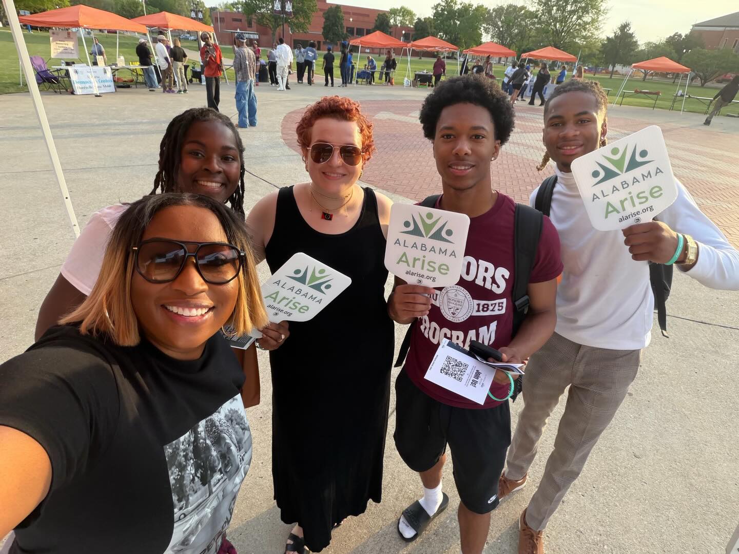 I had a chance to kick it with some of the baby Bulldogs and talk about public policy, the importance of civic engagement, and hear about the issues that they care about. I was glad to hear how much they are paying attention and forming their own thoughts about public policy and what issues matter to them. As a Bulldog myself, it felt good to be home. Start here. Go anywhere. #myaamu #blessedbethyname #longlivethyfame✊🏾🐾🐶