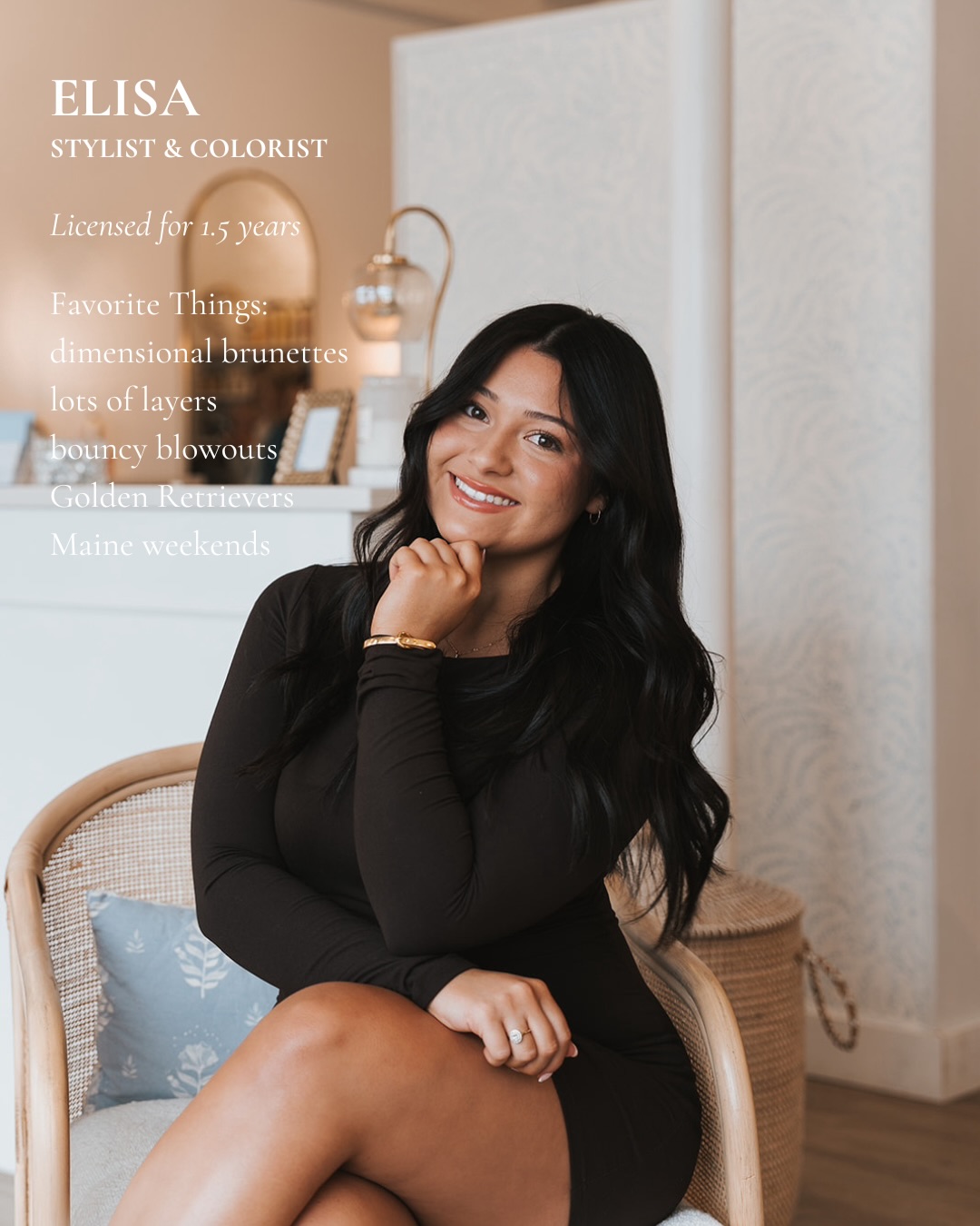 Meet Elisa ✨ Elisa started with us almost two years ago straight out of hair school and has quickly grown into an incredible stylist & colorist with a focus on dimensional brunettes: because no one understands brunette girlies better than a brunette herself!! She loves lived-in colors, 90’s layered cuts and always finishes with a KILLER blowout. If she’s not in the salon, she’s probably playing with her Golden puppies, traveling somewhere warm or working on her new vegetable garden! Click the link in our bio to book your next balayage, highlight, gray coverage or gloss with Elisa @elisadelahair 🩵