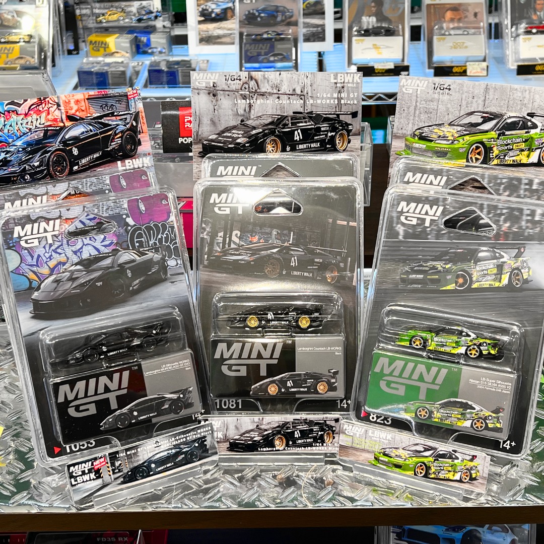 MINI GTなど1/64スケールミニカーが数種類入荷しました!!
今回入荷したのはランボルギーニ・ムルシエラゴをベースとしたリバティーウォークのコンプリートスタイル「Lamborghini LB-Silhouette WORKS
MURCIELAGO GT Evo」のブラックカラーと、カウンタックをベースにした「Lamborghini Countach LB-WORKS」の新バリエーションのブラックカラー、そしてグリーンのカラーリングが2024年のFormula Drift Japanで活躍した#555リバティーウォークS15シルビア「Nissan LB-Super Silhouette S15 SILVIA #555 V2 2024 Formula Drift Japan」というリバティーウォークの車両3種類が入荷!3台ともにMINI GTのブリスターパッケージ版となっております。
また、同じくMINI GTの007のボンドカーシリーズから新たに「BMW Z8 "The World Is Not Enough"」「Lotus Esprit Turbo White "For Your Eyes Only"」が入荷!こちらは2台ともに日本限定版のパッケージ仕様となっております!
さらに、POP RACEからはトヨタGR86ベースのコンプリートモデル「PANDEM GR86」のクリスタルホワイトーパールが入荷しました!こちらのミニカーはPOP RACE x Enigmaのブリスターパッケージ版で、ボンネットが外せるギミック付きとなっております。
今回入荷した各モデルはそれぞれご予約分を除いた店舗販売の在庫が少ないため、早期に売り切れとなってしまった場合はご了承下さい。
★今回入荷したモデルは以下の通りです↓
・MINI GT 1/64 ランボルギーニ LB-Silhouette WORKS MURCIELAGO GT Evo Black
¥2,530 (税込)/MINI GTブリスターパッケージ版
・MINI GT 1/64 ランボルギーニ カウンタック LB-WORKS ブラック
¥2,860 (税込)/MINI GTブリスターパッケージ版
・MINI GT 1/64 Nissan シルビア(S15) LB-Super Silhouette #555 V2 2024 Formula Drift Japan
¥3,630 (税込)/MINI GTブリスターパッケージ版
・MINI GT 1/64 BMW Z8 「ワールド・イズ・ノット・イナフ」(2000)日本限定パッケージ
¥3,300 (税込)
・MINI GT 1/64 ロータス エスプリ ターボホワイト 「ユア・アイズ・オンリー」(1981)日本限定パッケージ
¥3,080 (税込)
・POP RACE x Enigma 1/64 PANDEM GR86 - CRYSTAL WHITE PEARL
3,520円(税込)
スターホビー(店舗)
https://www.starhobby.jp/
〒680-0942 鳥取県鳥取市湖山町東4丁目87
営業時間
平日:PM12:00-19:00 土日祝日:AM10:00-PM19:00
定休日:毎週木曜日
ECサイト(ネットショップ)
スターホビーミニカーストア
https://store-starhobby.com/
※今回ご紹介したモデルのネットショップへの掲載も準備中ですが、掲載より先に店頭で売り切れとなった場合は非掲載となりますのでご了承下さい。
#minigt #poprace #minicar #164diecast #lbwk #lbworks #lamborghini #murcielago #countach #libertywalk #リバティーウォーク #007 #bondcar #bmwz8 #lotusesprit #formuladriftjapan #nissans15silvia #pandem #gr86 #ミニカーショップ #ホビーショップ #鳥取 #スターホビー