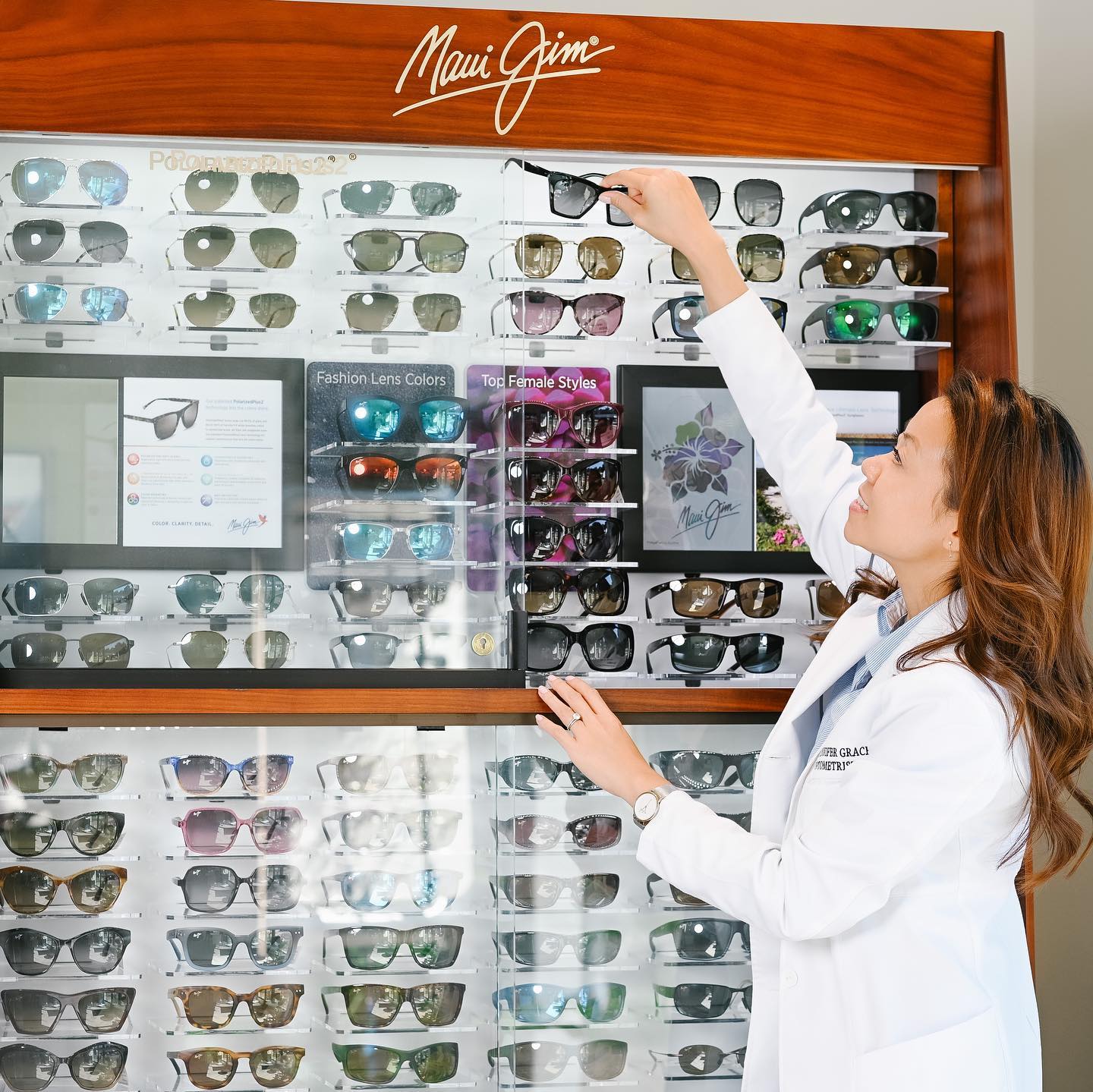 Heading out on a sunny vacation or hitting the snowy slopes? Or are you still looking for that perfect Christmas gift? Stop by Duxbury Eye Care and pick out the perfect pair of @officialmauijim polarized sunglasses to protect your eyes from harmful UV radiation all year long. Your eyes will thank you for it later!
We have one of the largest collections in the area. You can also purchase a gift certificate so your loved ones can pick out their favourite pair.
Prescriptions can be added to the lenses for added clarity and convenience from contacts!
#christmasgifts #gift #lastminutegiftideas #optometry #optometrist #eyecare #vision #eyedoctor #eyes #optician #glasses #eyehealth #eyewear #optical #sunglasses #eye #eyeglasses #eyeexam #contactlenses #fashion #eyewearfashion #retina #optometrylife #glaucoma #frames #optometryschool #optometrists #eyesurgery #doctor