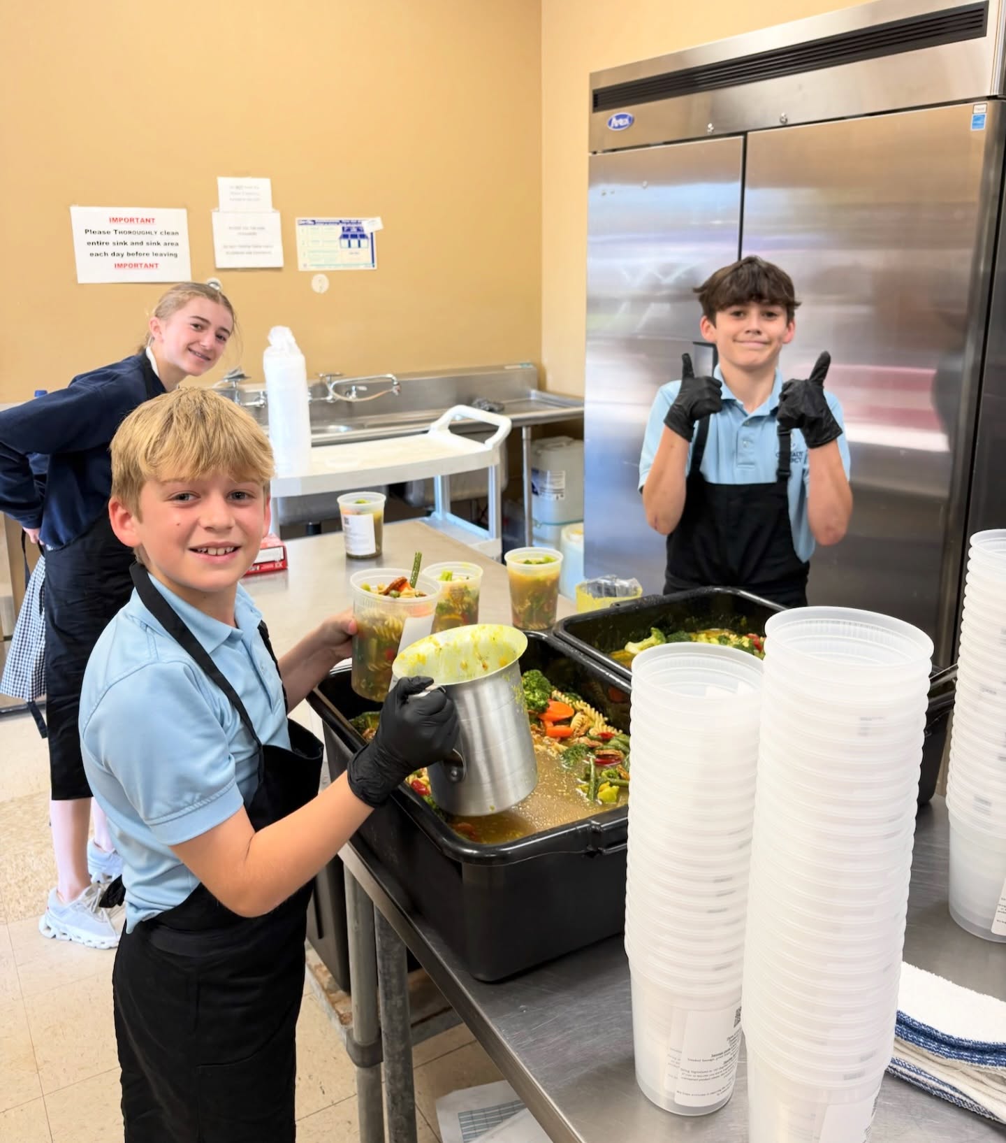 Rescuing food is just the beginning. At our Rescue Kitchen, those ingredients are reimagined into healthy, chef-crafted meals that support families across our community. Be part of the solution and become a Hunger Hero today!
#batonrouge #hungerhero #rescuekitchen