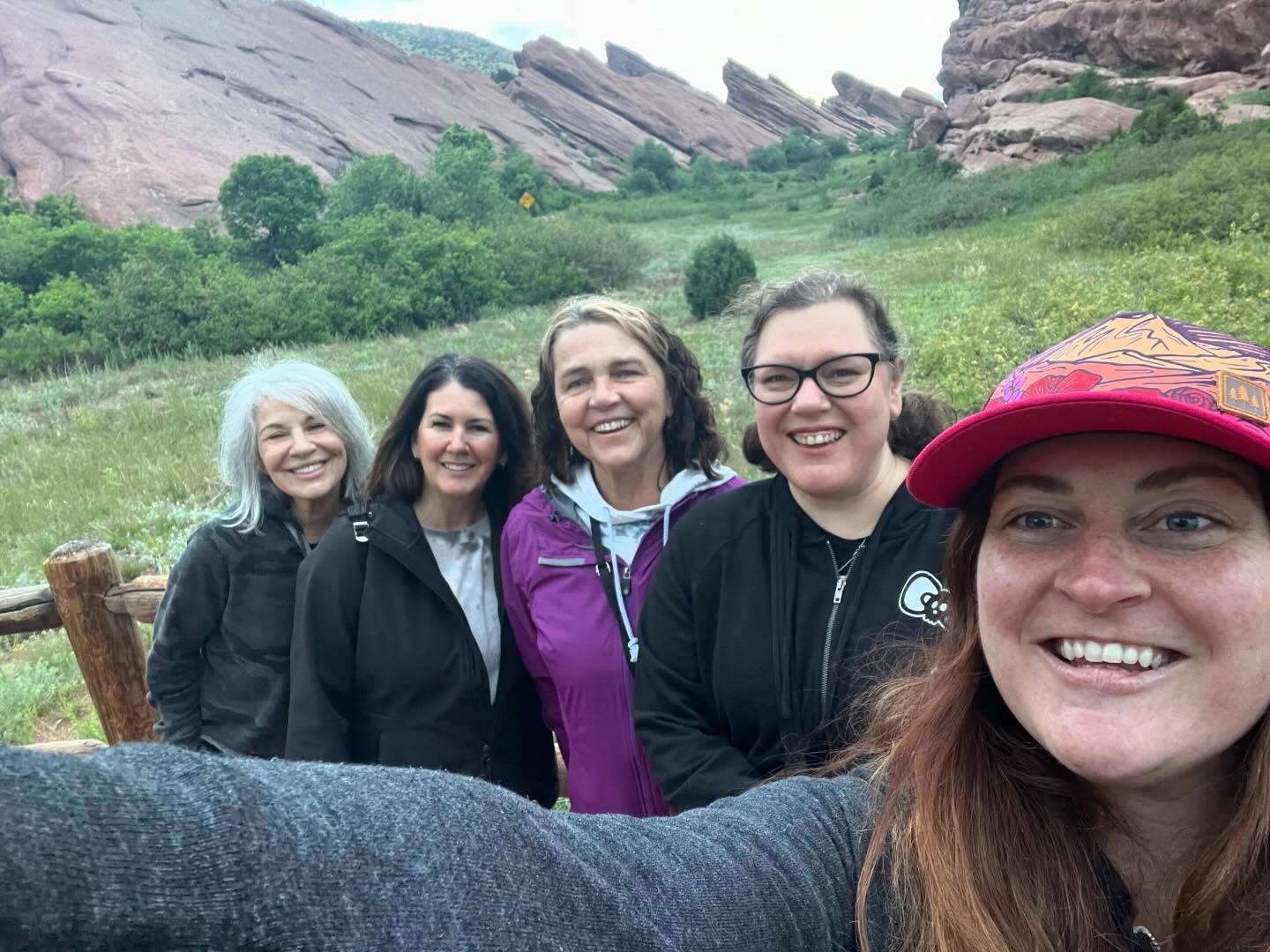 When it’s just the ladies out for a hike 👌🏻👯♀️
#hike #hikecolorado #denvermountainparks #denvercolorado #visitcolorado #choosemountains #hike #hiking #trail #adventureisoutthere #outdoors#discoverearth #outdoor #nature #mothernature #trekking #adventureculture #naturelovers #earth #landscape #welivetoexplore #sunrise #naturephotography #sky #naturelover #natgeo #mountains