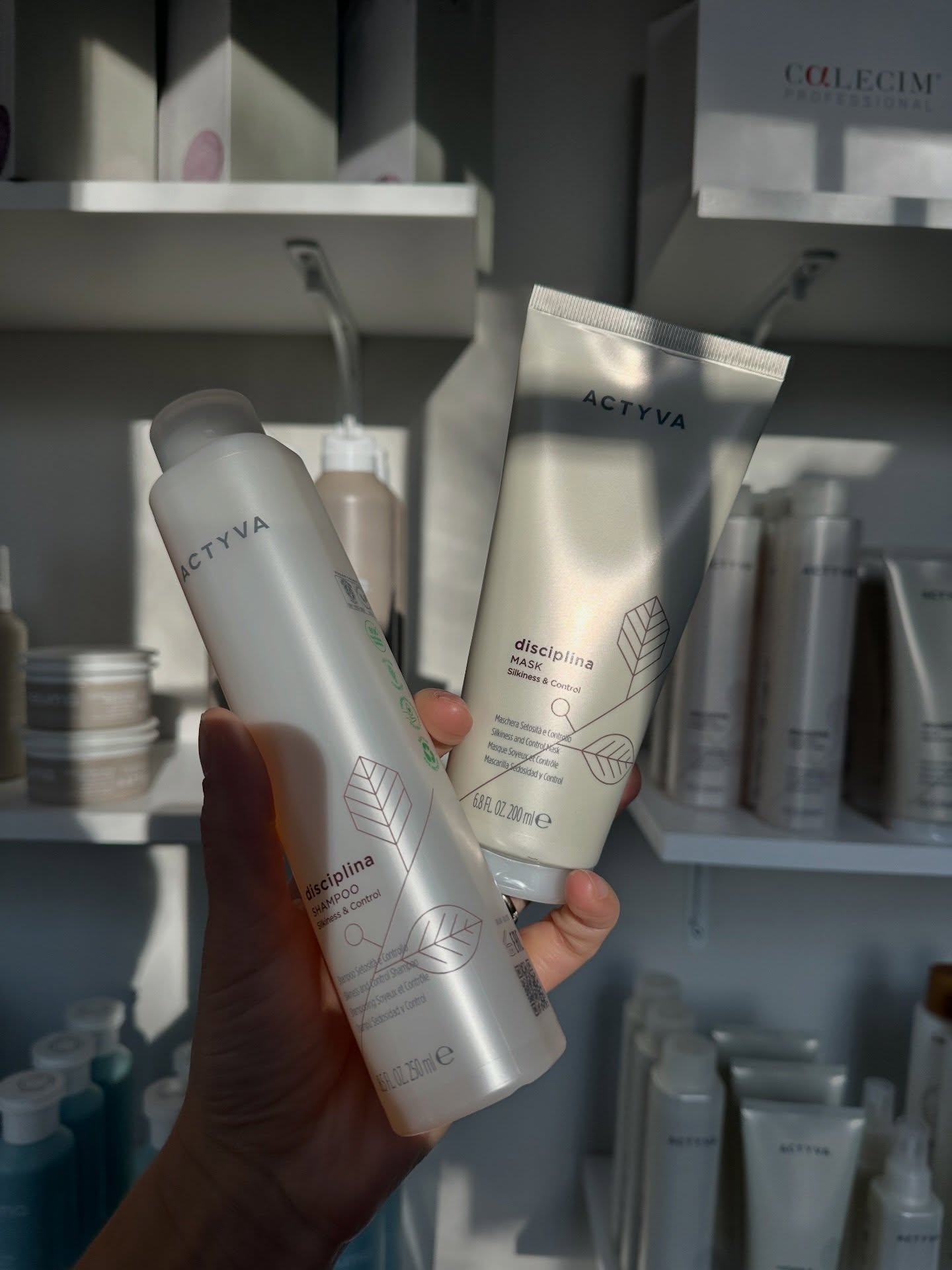 Two specials, just in time for smoother, healthier hair ✨
Actyva Smoothing Treatment
Lasts up to 14 washes + 20% off the recommended shampoo and mask
Keratin Treatment
Includes a complimentary shampoo and conditioner, customized to your service
#keratintreatment #hairtreatments #smoothhair #salonresults #healthyhair