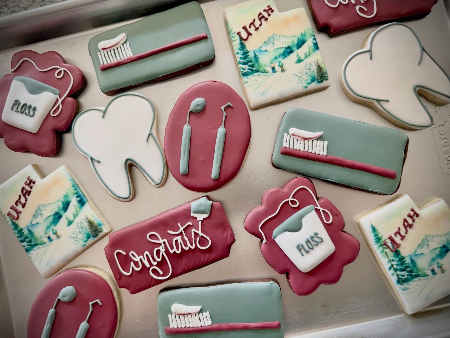 Congratulations on your newest Adventure!!! Next up… White coat ceremony!
#dentalcookies #customcookiesfrisco #friscocookies #cookiesofinstagram #wishuponacookietx