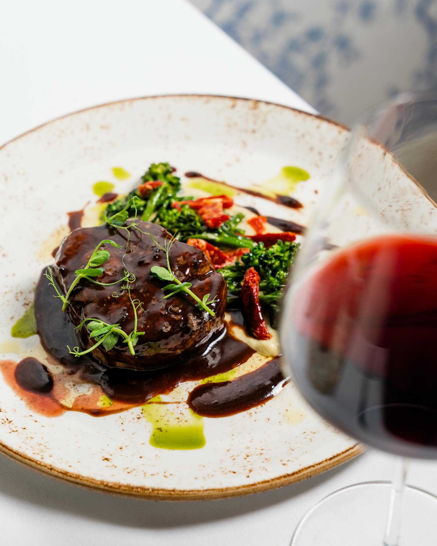 Filetto al Barolo—where elegance meets indulgence.
Tender, slow-cooked in rich Barolo wine, creating a depth of flavor that’s simply unforgettable.
A true taste of Italian sophistication in every bite.