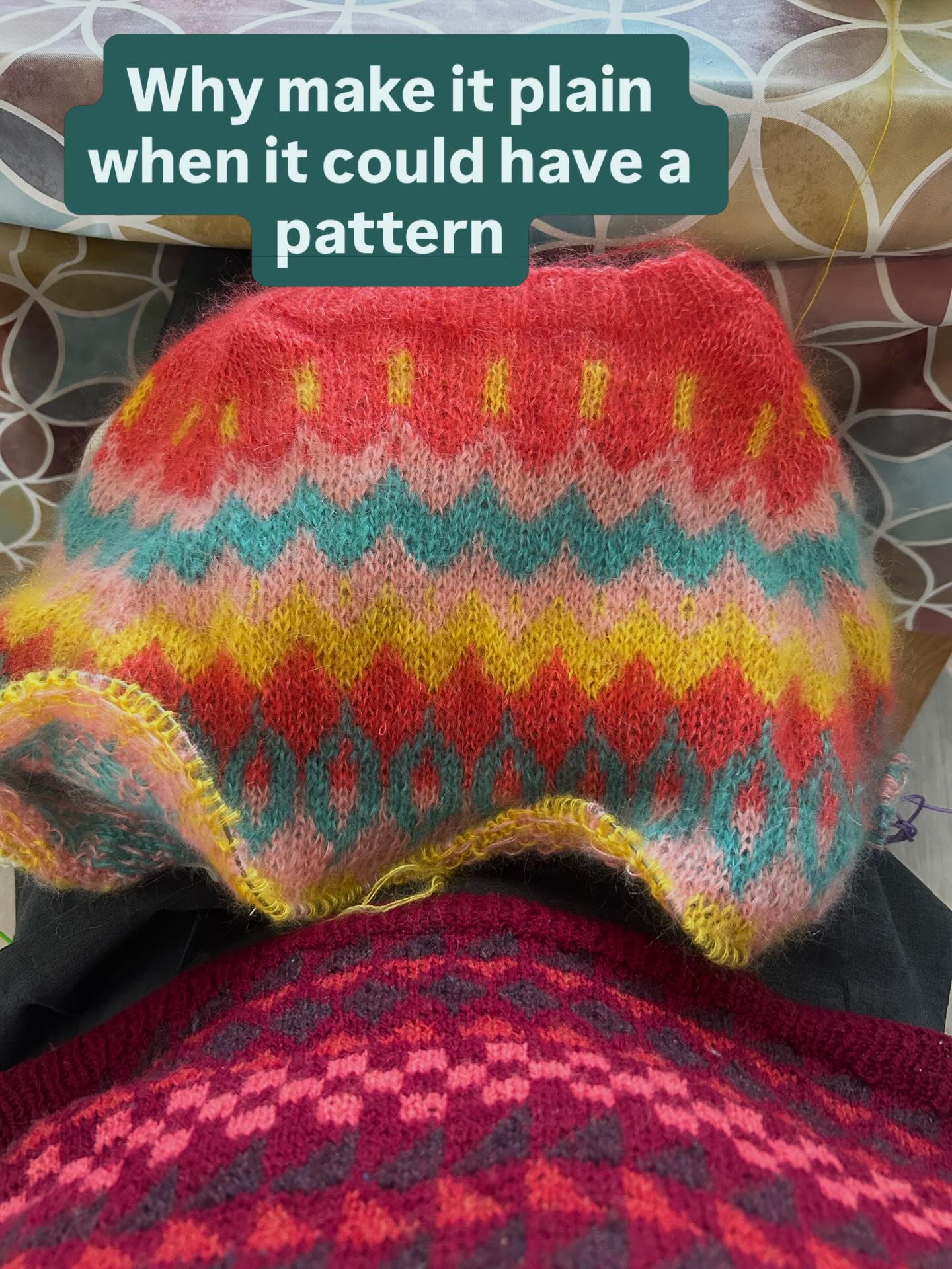 Back on track with my #instantcrushpullover and the temperature has dropped so I am back in my #damedamesweater