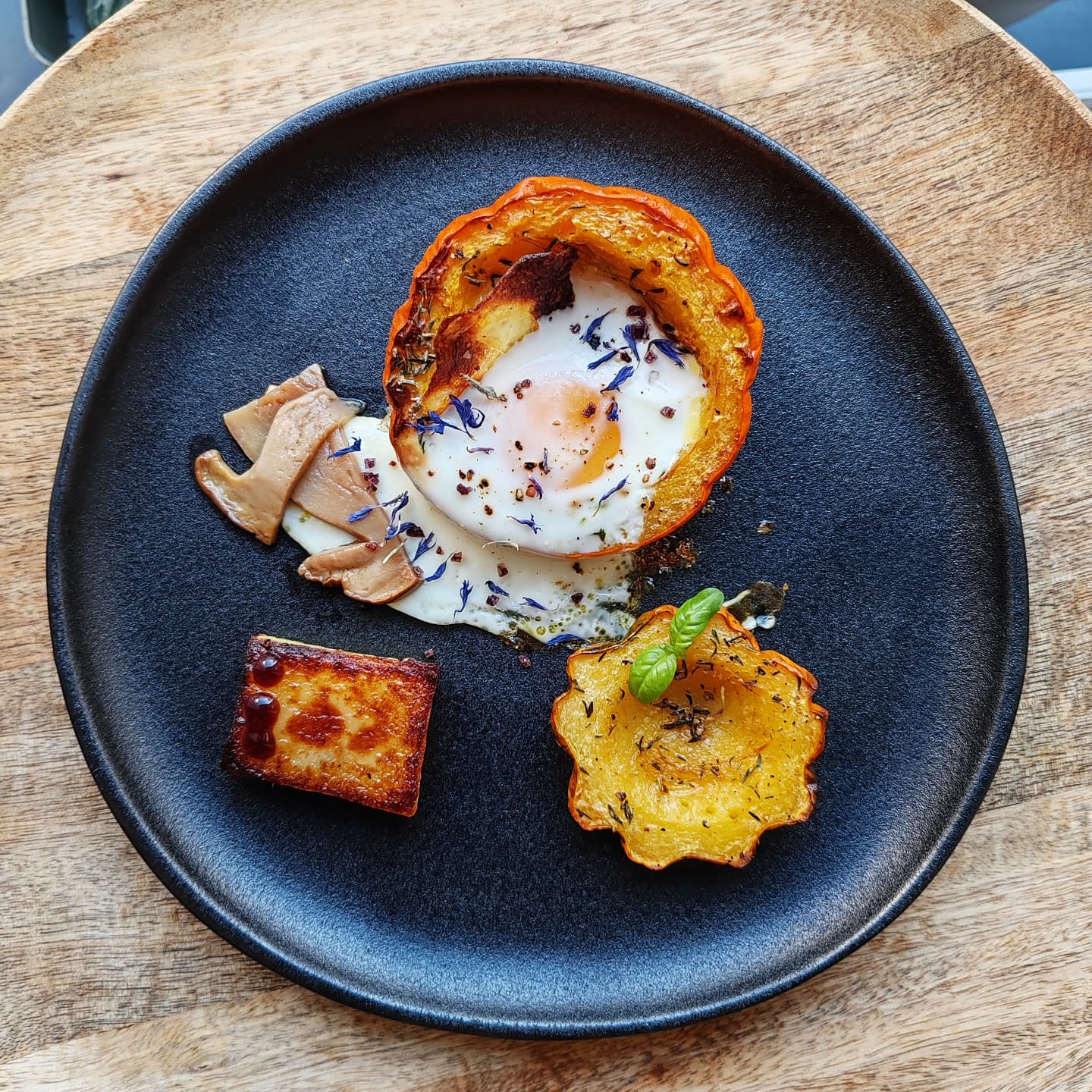 Œuf cocotte automnal 💛
#foodchef #foodautumn #foodcolors
#foodstagram #foodblogger #foodie
#foodartist #foodphotography #food
#instafood #instacuisine #cuisineart
#bistronomie #cuisine #chefathome