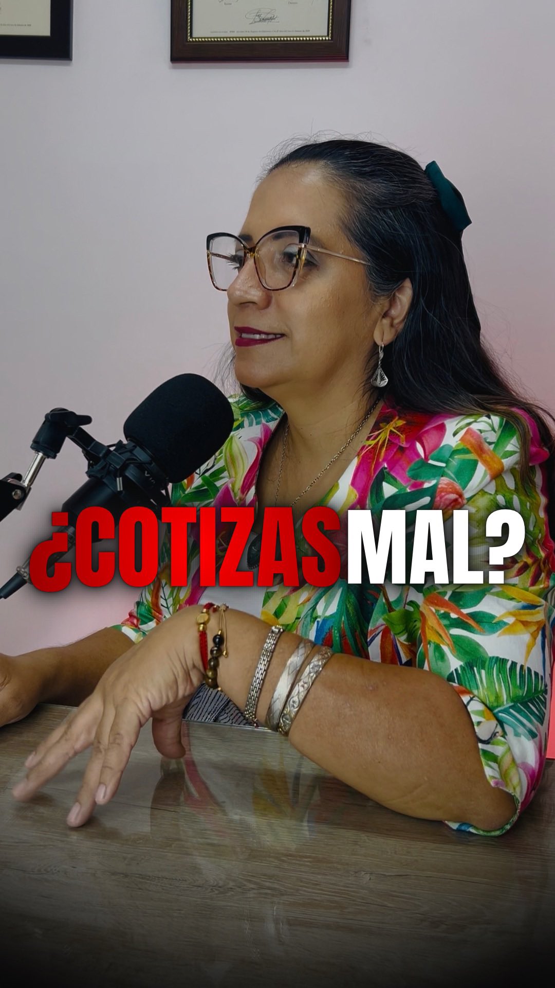 ⚠️ Si estás emprendiendo y moviendo dinero en Colombia… esto te interesa más de lo que crees.
Muchos comienzan a vender, a recibir ingresos, a crecer…
y sienten que todo va bien.
Pero en estos días conocí un caso que se repite más de lo que imaginas:
un empresario generando ingresos altos… pero cotizando como si ganara un salario mínimo.
¿El resultado?
Una revisión de la UGPP.
Y aquí es donde muchos se sorprenden…
porque ni siquiera sabían que esta entidad existía.
La realidad, sin rodeos:
la UGPP no está pendiente de si sabes o no…
está pendiente de si tus aportes coinciden con tus ingresos.
Y cuando no hay coherencia, puede exigirte pagos retroactivos, intereses y sanciones.
💡 Por eso siempre lo digo:
no se trata solo de vender o crecer…
se trata de hacerlo con estructura y claridad desde el inicio.
Porque lo que hoy no organizas, mañana te puede costar millones.
En los próximos días estaré realizando un workshop donde te voy a mostrar lo que muchos emprendedores aún no están viendo…
y cómo evitar errores mientras haces crecer tu negocio.
Si estás empezando o ya estás generando ingresos,
este espacio no te lo puedes perder.
✨ Sigue + Comenta “CLASE” para acceder a mi comunidad, donde estaré compartiendo toda la información sobre el workshop y cómo puedes prepararte correctamente frente a la UGPP.
(asegúrate de seguirme o sino no podré enviarte msj)
📩 …y luego revisa tus mensajes directos — te deberá llegar un mensaje de mi parte.
#independiente #colombia #emprendedor #ugpp #impuestoscolombia