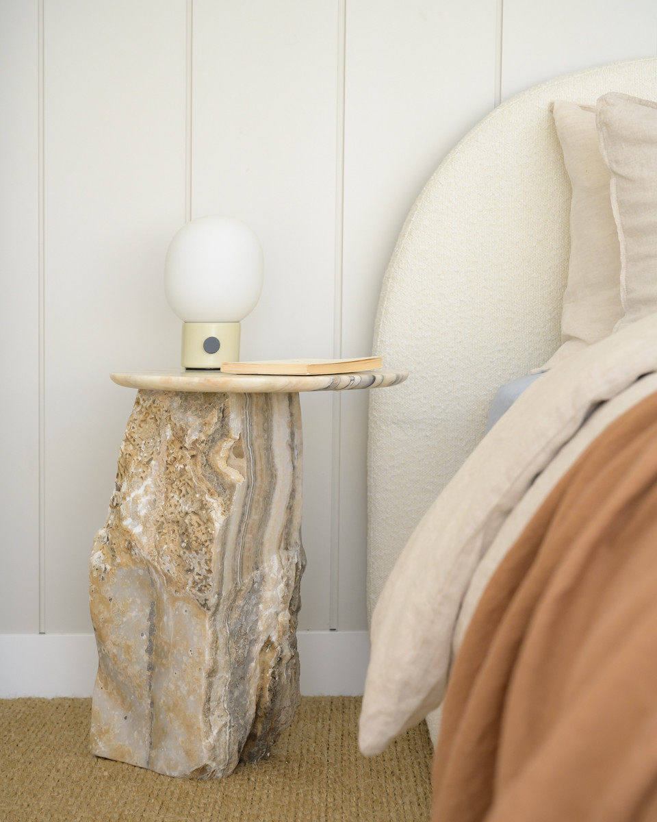 Saturday mornings in this guest suite feel easy — the kind that quietly say take me to the seaside.
Panelled interior walls, natural stone, boucle headboards and soft linens come together to create a space that feels both relaxed and refined. Underfoot, natural sisal adds a layer of texture and nostalgia — grounding the room with warmth and subtle variation.
Made from the fibres of the agave plant, sisal is a beautifully durable, natural material with earthy tones and an organic weave that brings depth without overwhelming the space. It softens the room while enhancing that calm, retreat-like feel — perfectly suited to coastal living.
A welcoming escape, designed to slow things down.
Sisal @artisancollectivenz
Interiors @mcdonald.kathrine
📷️ @jay_drew_photography
#GerrandFloorings #SisalCarpet #CoastalInteriors #TexturalStyle #NaturalFibre #InteriorInspiration #NZInteriors #DesignDetails #CoastalLiving