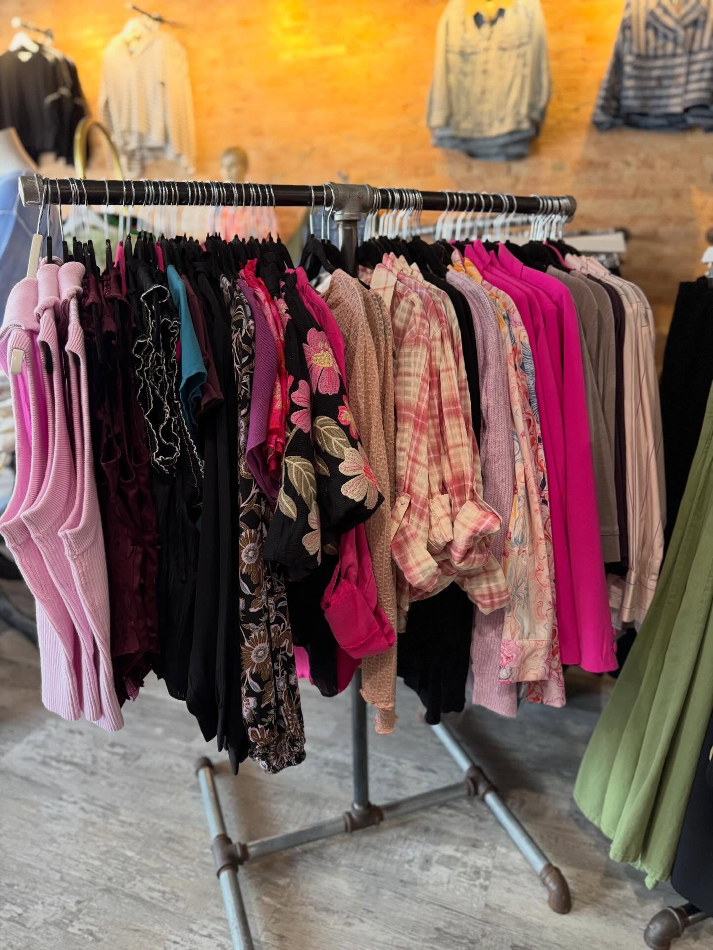 Browsing by color group makes the shopping experience easy, especially when you’re short on time! If you’re unsure what colors might suit you best, ask one or our stylists! They are always happy to help! 💕