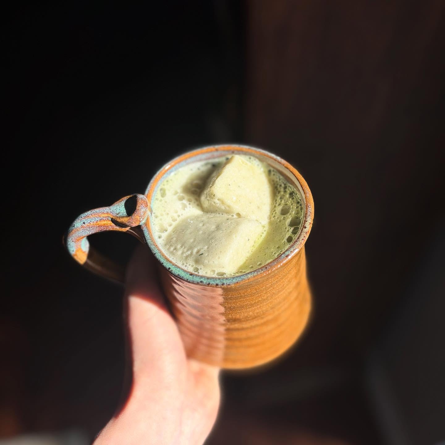 Nettle Marshmallows🤍
•1 cup cold infusion of marshmallow root and nettles
•3 tbsp grass fed gelatin (my favorite is Great Lakes Wellness)
•1/2 cup of maple syrup
In a large mixing bowl, sprinkle gelatin evenly over cold infusion. Set aside to bloom. Heat maple syrup until it comes to a soft boil. Slowly pour hot maple syrup over gelatin mixture while using an electric mixer. Mix until lightened in color and frothy semi-soft peaks form. Quickly pour into a glass container to set🤍