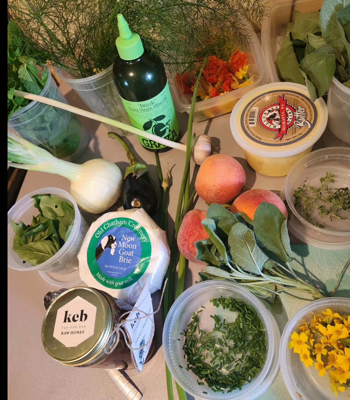Feeling very grateful today! About to cater the final greenhouse dinner before our new little one joins us.
Big thanks to Full Apron Farm, @old.chatham.creamery , @karaseesbees , @uphill_angus , @newhopemills and @hillcrestdairy for all your wonderful products. And thanks to @thegoodneighborgrocery for stocking them all!