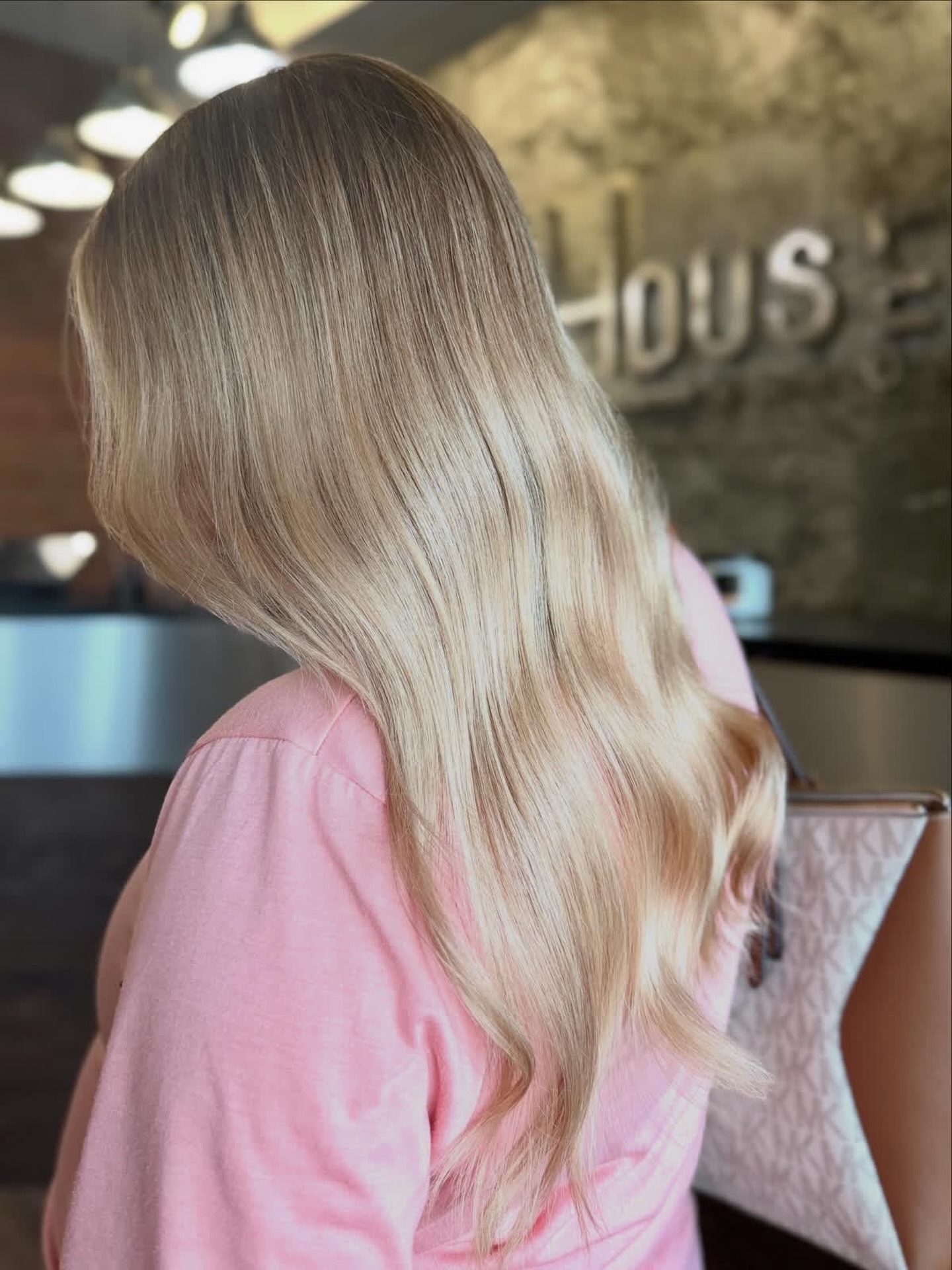 Highlight + Lowlight 🌟
Stylist 🎨 Chauntel Denise
#lafayettehairstylist #lafayettelahairsalon #highlight #lafayettela #hairinspo