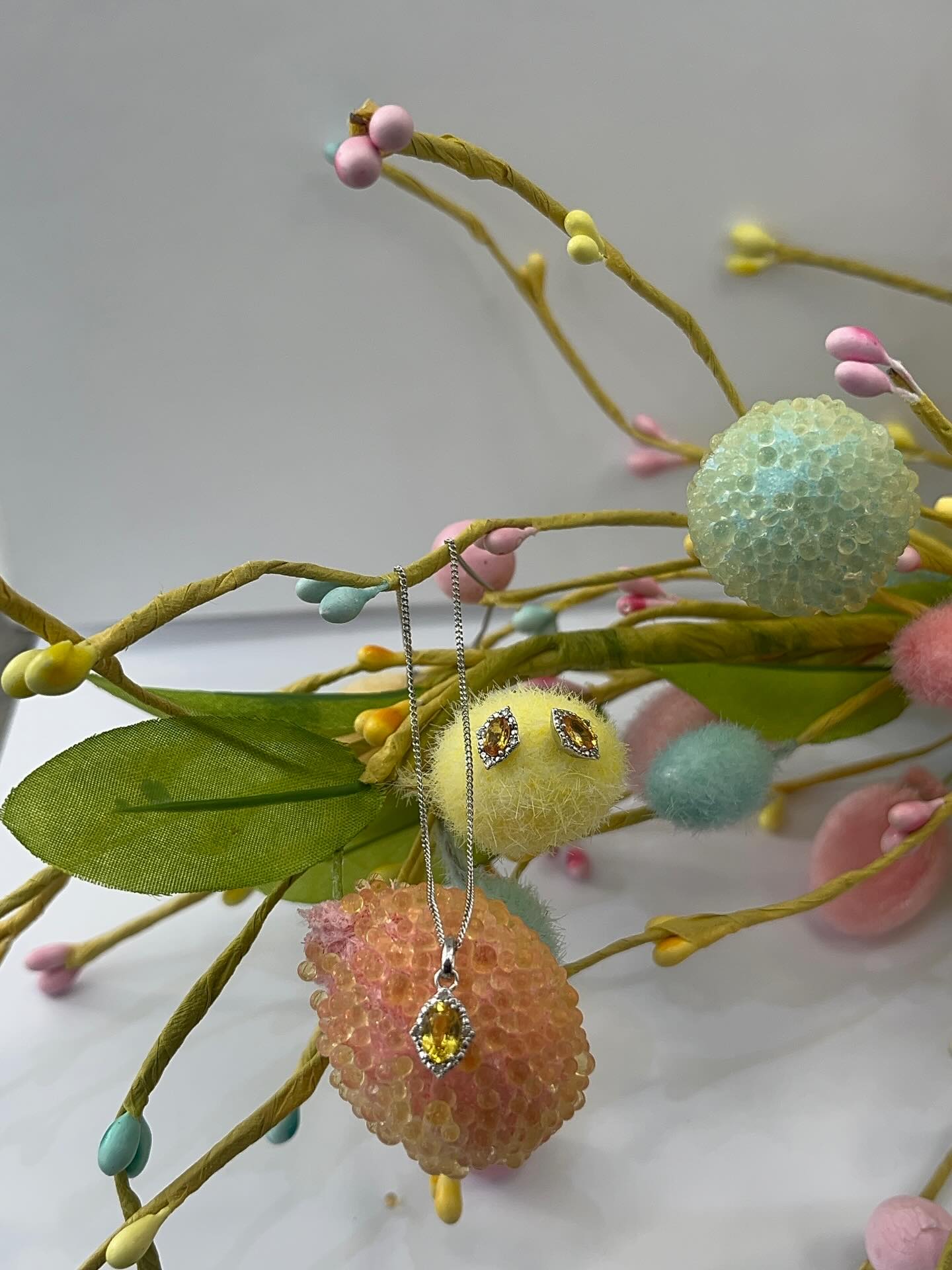 🌷Are you Spring ready?🌷
We have a range of spring inspired jewellery in store. Come in store to shop our collection. #springjewellery #shoplocal #flitwickjewellers