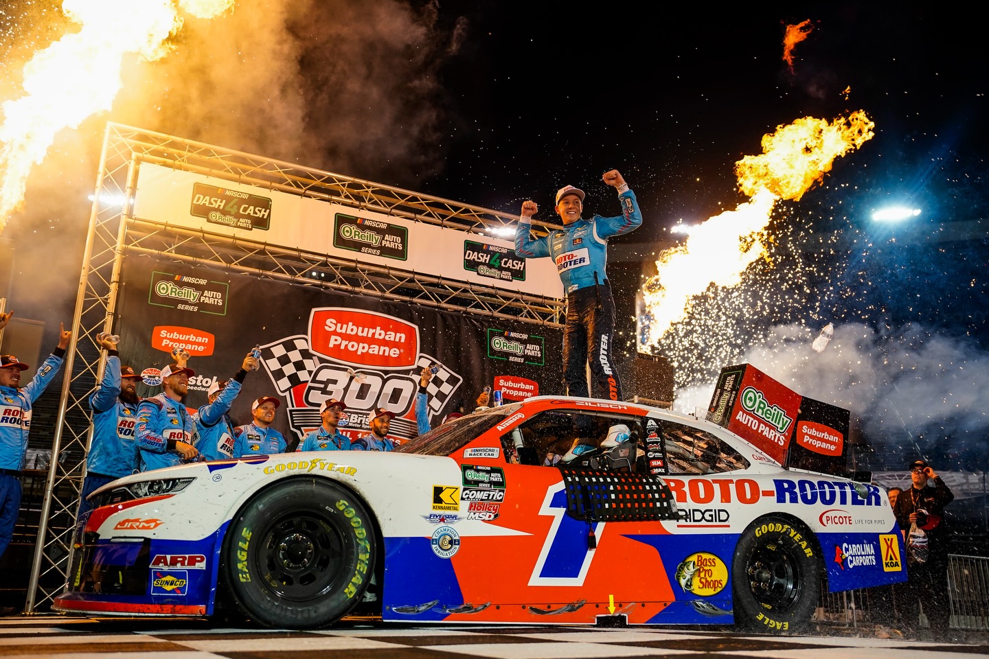 Damn that one felt good!!! Back in victory lane with the @jrmotorsports fellas tonight at Bristol! Let’s go @rotorooterracing!!