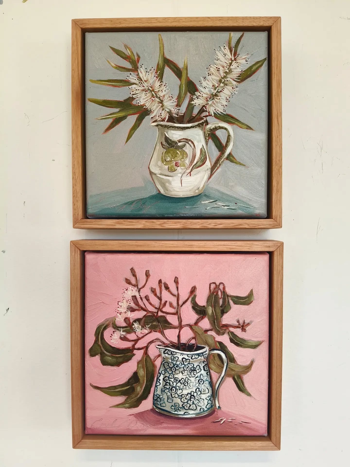 Sunday still life ✨
"LITTLE THINGS 1" (top, blue painting)
23x23cm acrylic on canvas, framed in flooded gum timber
"LITTLE THINGS 2" (bottom, pink painting)
23x23cm acrylic on canvas, framed in flooded gum timber
---
About the series: Sunday still life is my weekly Instagram release of original art, at 7.30pm AEST (Brisbane time) of things I've been working on in the studio that week. You can check out my website for any available works from past weeks.
Thank you for your support 💛
#stilllifepainting #australianflowers #australianartist #australianart #sundaystilllife