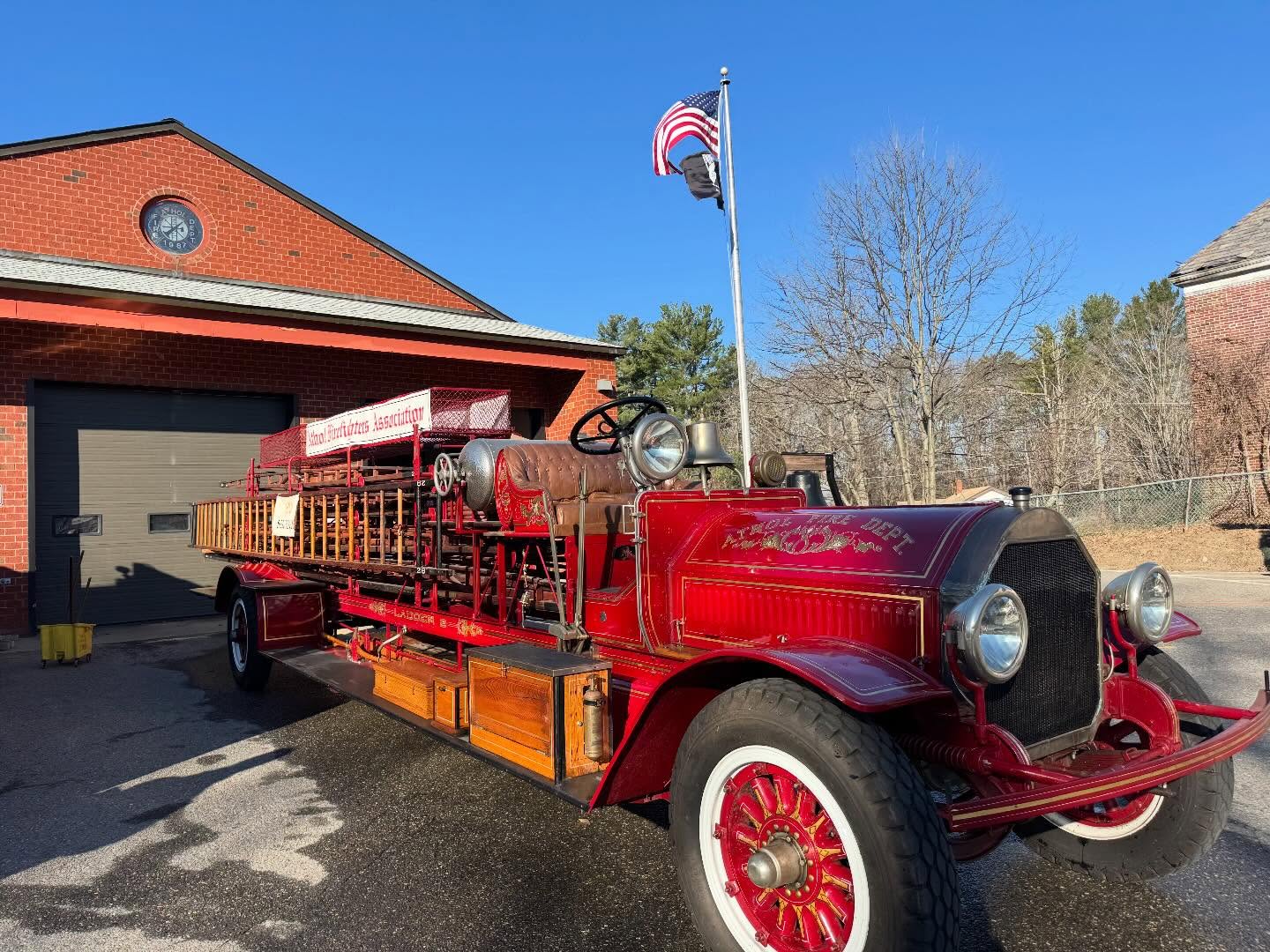 Athol Antique Ladder getting ready for the River Rat Parade.