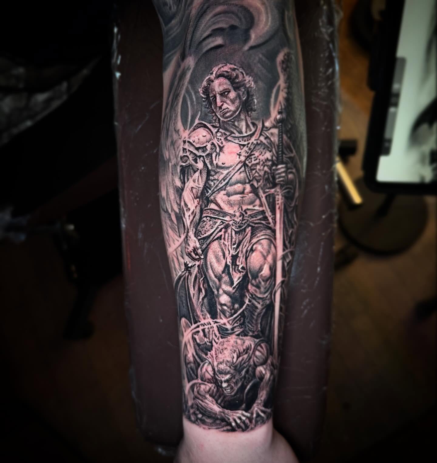 Archangel Michael battling his demons on this outer forearm piece. Zac Adams specializes in realistic black and grey/color, large scale work, and twice-baked potatoes. Stop in and book your next piece with him, or head to www.inkeeperstattoo.com to book!
#theinkeeperstattooparlor #inkeepers #cantontattoos #ohiotattooers #ohiotattooartist
@theinkeeperstattooparlor @theinkeeper
Artist: Zac Adams @theinkeeper