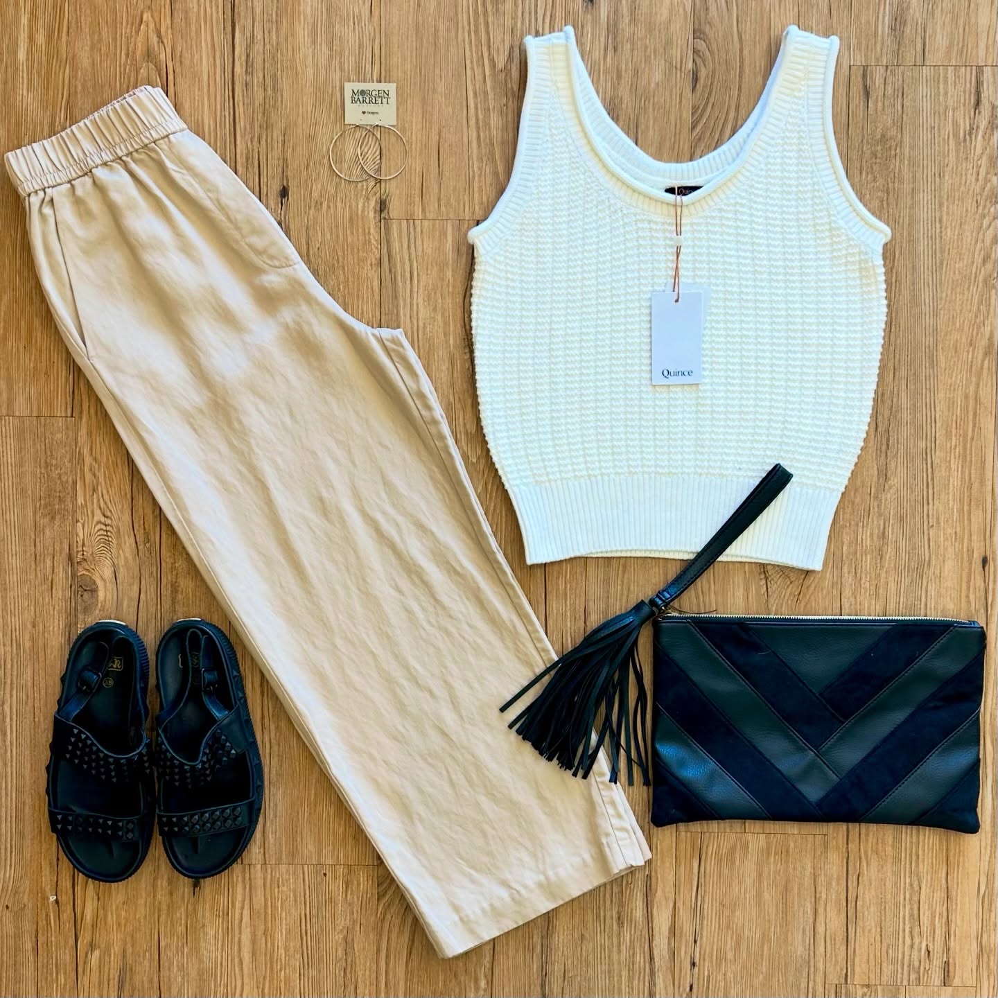 Swipe for a closeup of the sandals. β οΈ
The details:
Quince organic cotton knit top sz S - SOLD
Hallhuber pants sz S, $28
Ash leather sandals (msrp $210) sz 38, $38
Carlos by Carlos Santana vegan clutch, $20
Morgen Barrett earrings, $36
