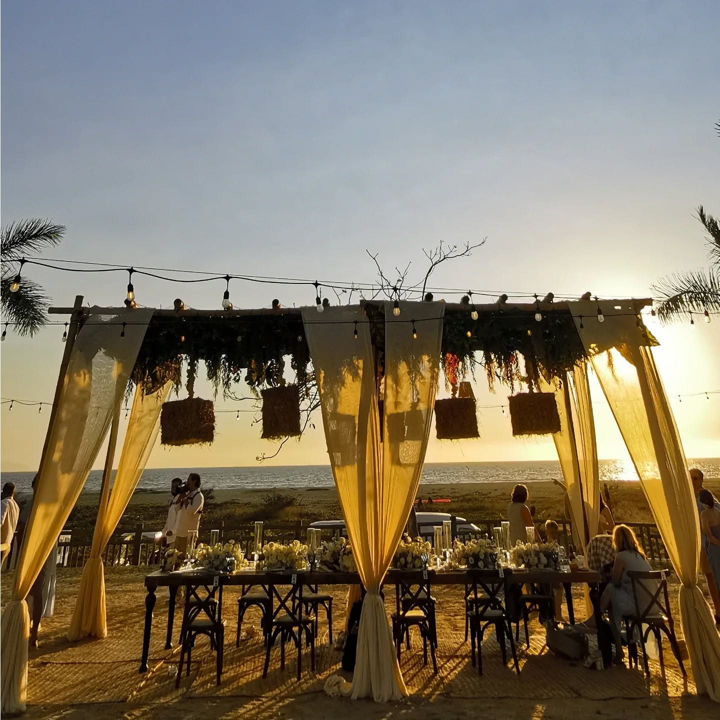 www.aranweddings.com
#puertovallarta #rivieranayarit #weddingdj #beachwedding #MusicLovers